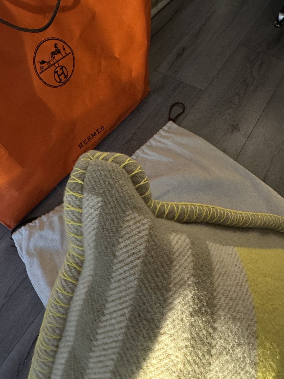 Hermes Brand new Hermes Avalon Pillow in Yellow Size ONE SIZE - 5 Thumbnail