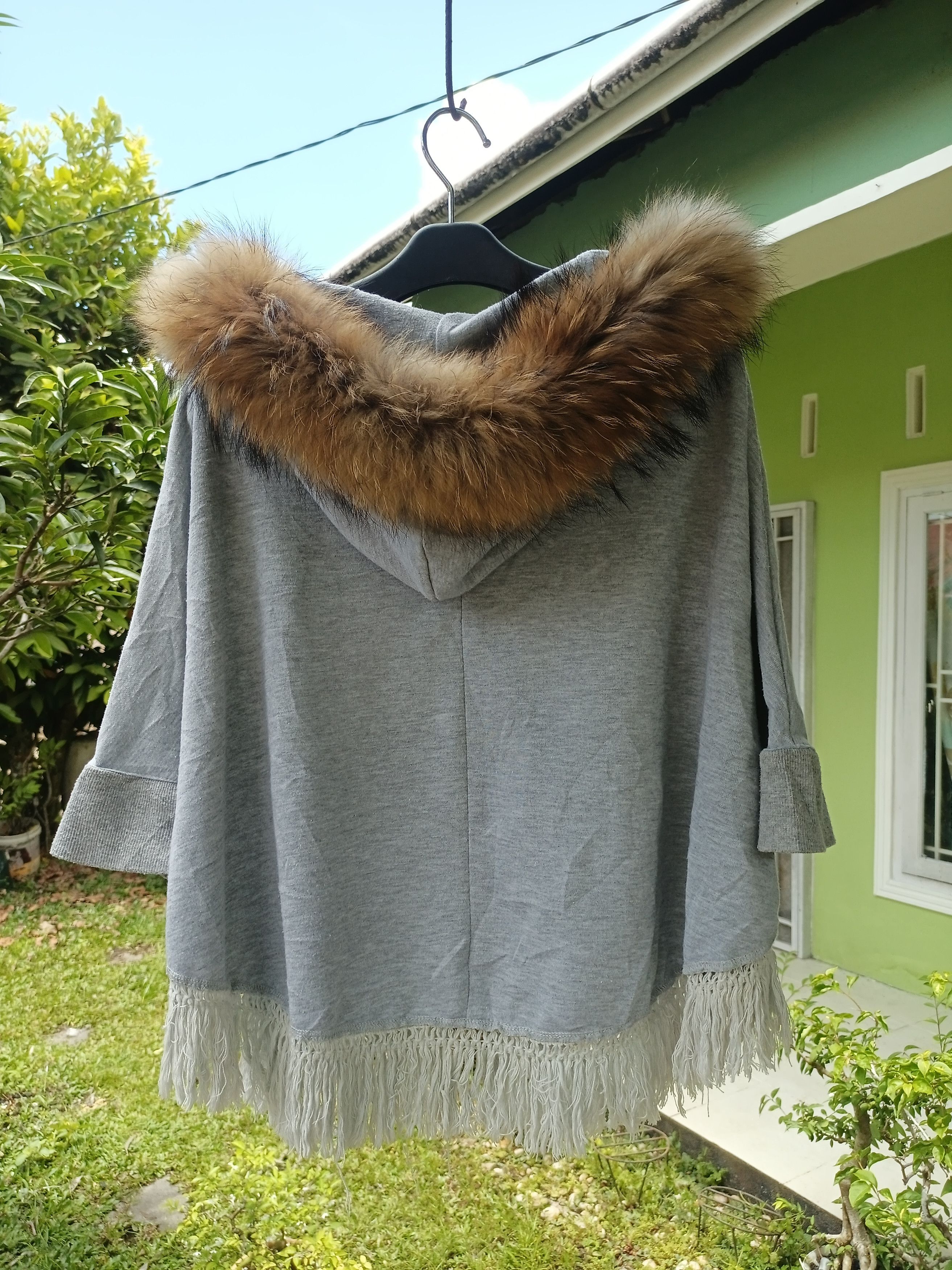Japanese Brand × Le Grande Bleu (L.G.B.) "F" Vintage Fur Zipper Hoodie Tassel Poncho Size US L / EU 52-54 / 3 - 8 Thumbnail