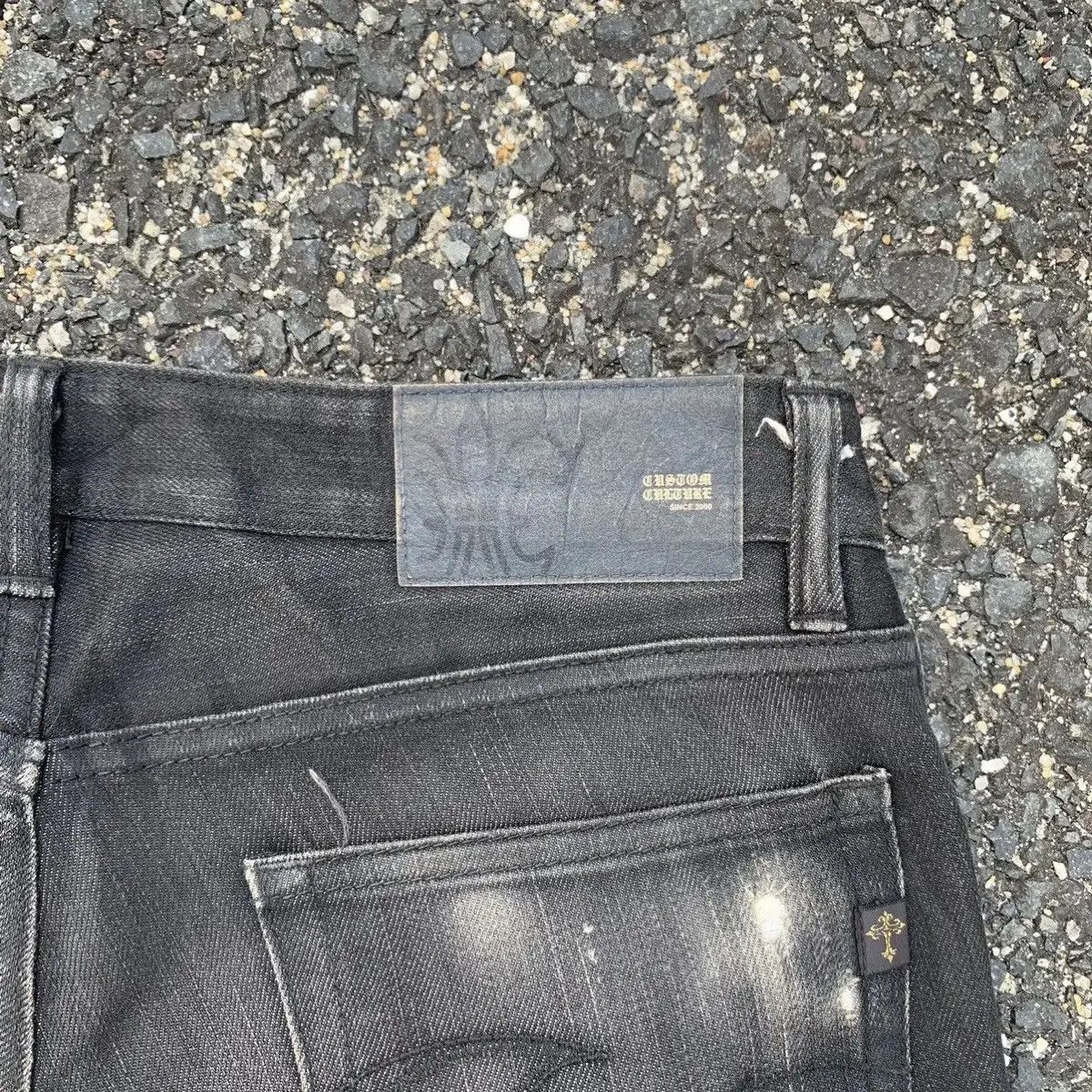 Skull Jeans by an Alchemist Skulls Y2K Japanese Vintage Jeans Faded Rugged Denim Pants Size US 33 - 12 Thumbnail