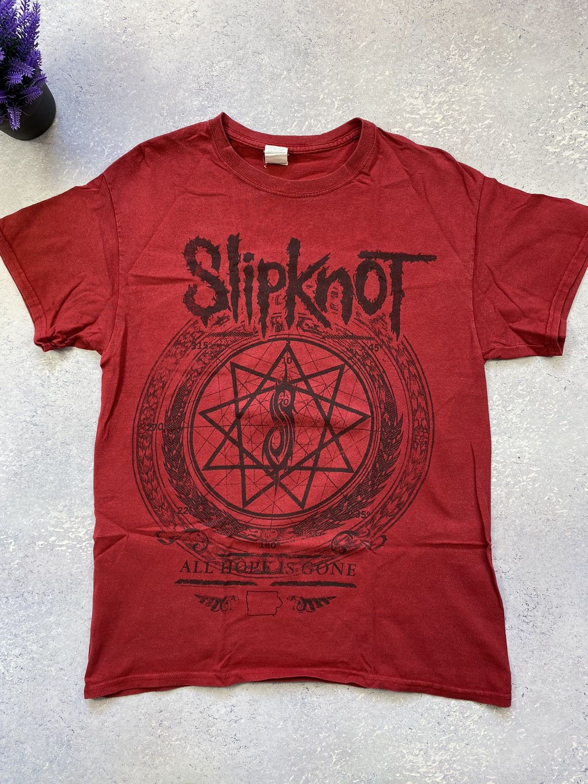 Slipknot × Vintage Vintage Slipknot Men’s Red T-Shirt With Big Centre Logo Size US M / EU 48-50 / 2 - 3 Thumbnail