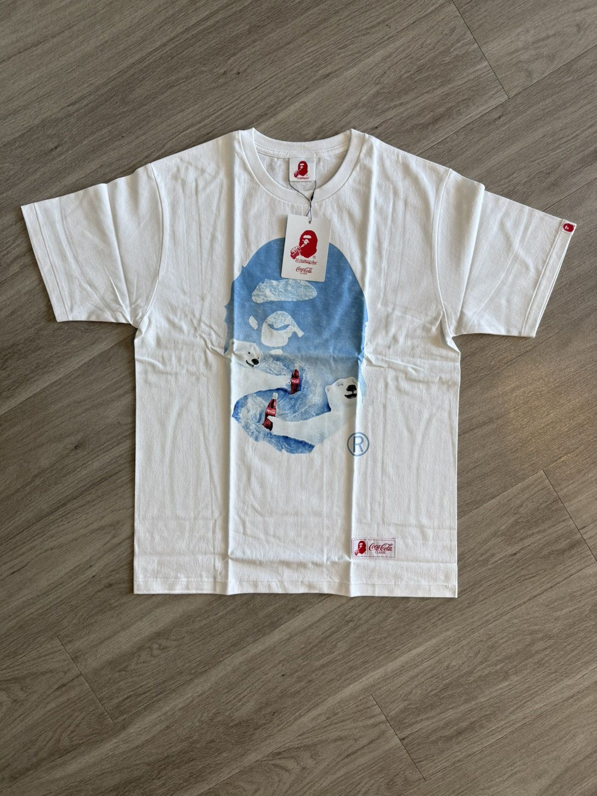 Bape × Coca Cola Bape x Coca Cola Polar Bear Tee Size US L / EU 52-54 / 3 - 1 Thumbnail