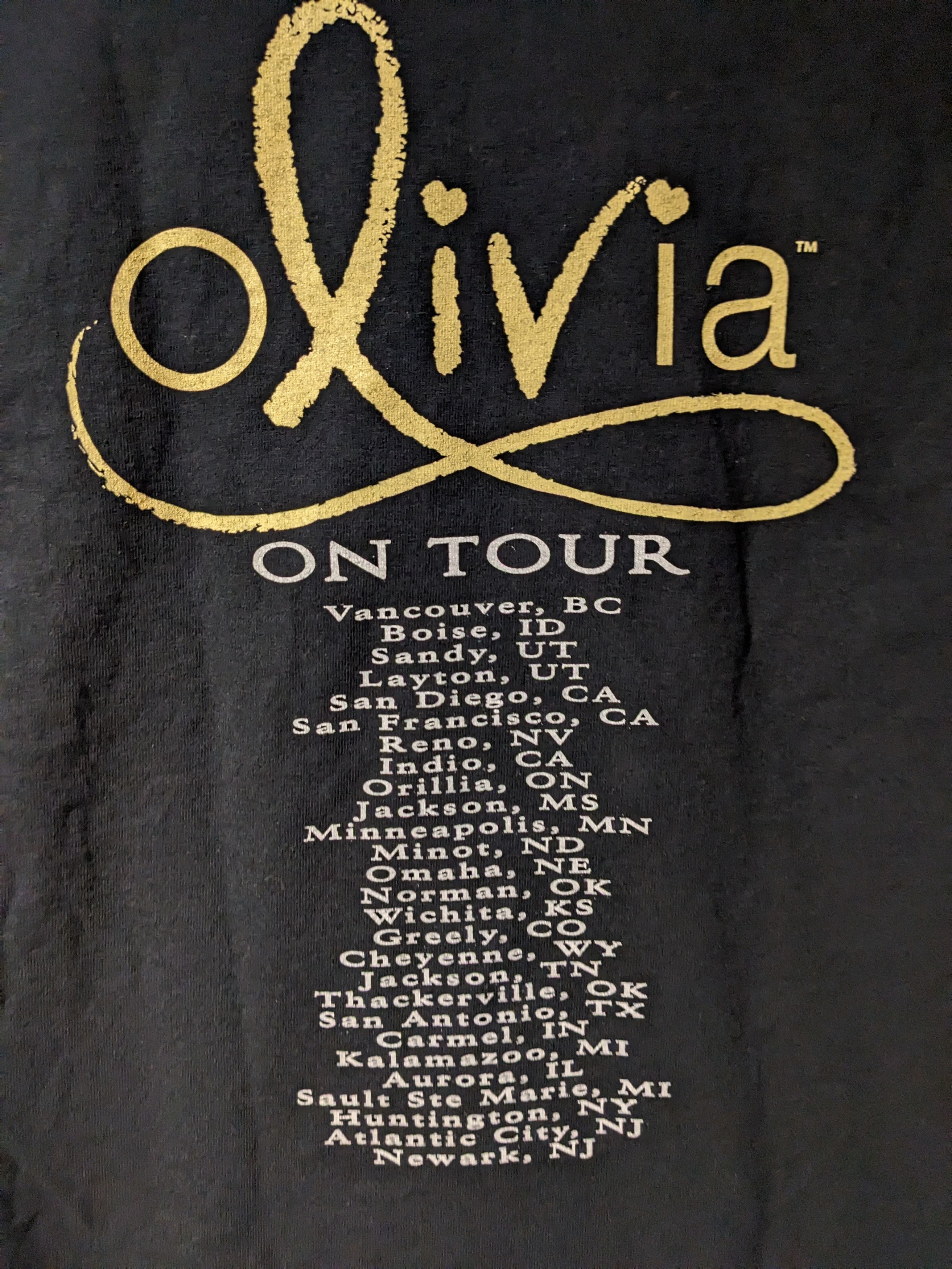 Band Tees × Vintage Vintage Y2K Olivia Newton On Tour Country Singer T-Shirt Size US M / EU 48-50 / 2 - 5 Thumbnail