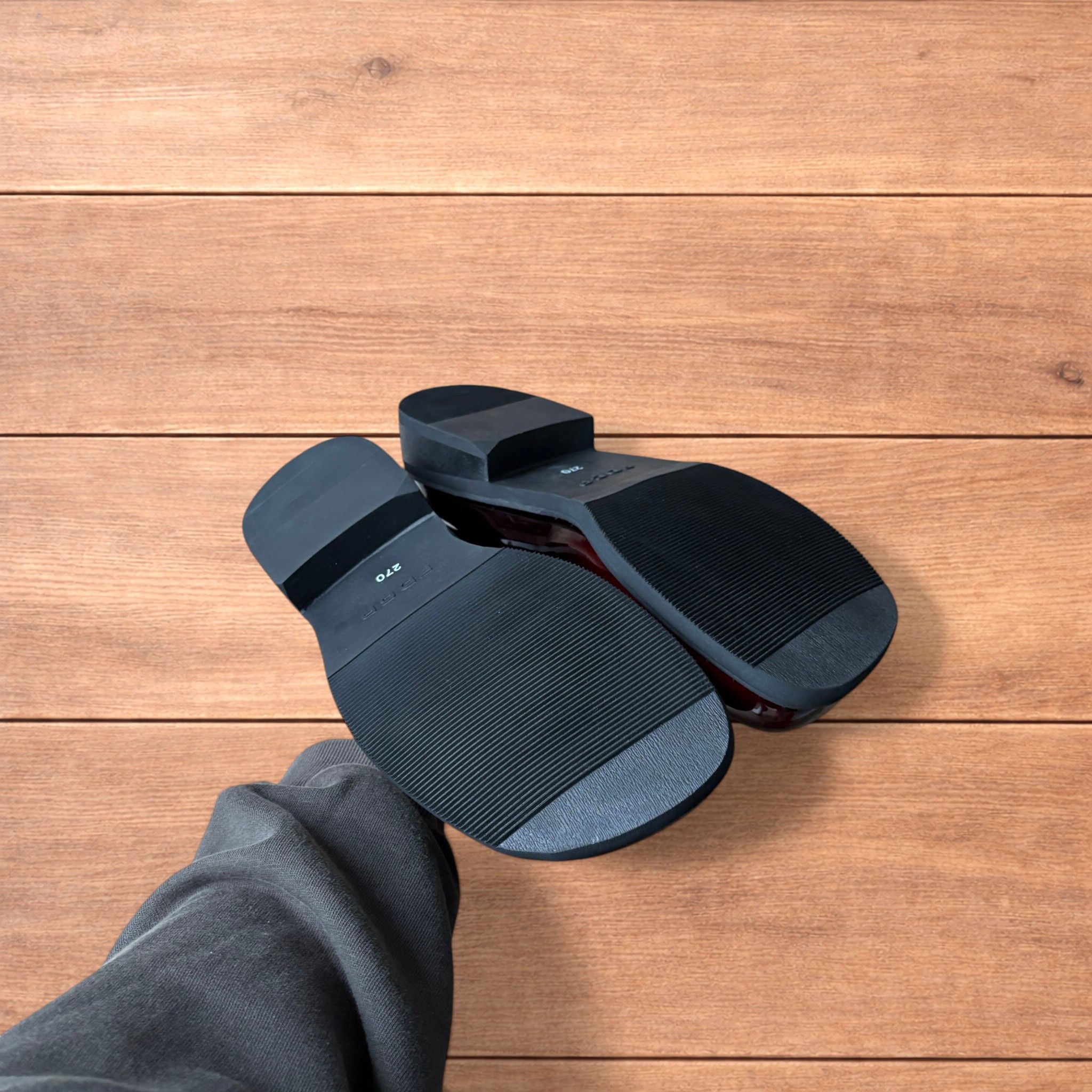 Japanese Brand Lovely faux leather slip on clogs slippers in oxblood red. Size US 11 / EU 44 - 9 Thumbnail