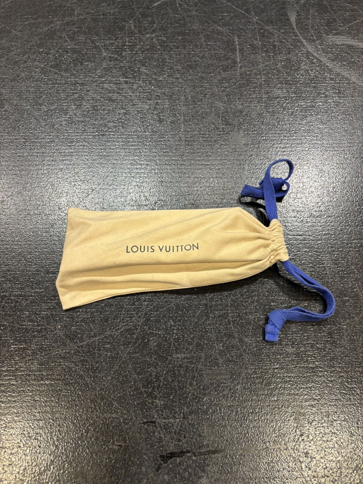Louis Vuitton Louis Vuitton Escape Square Sunglasses Size ONE SIZE - 7 Thumbnail