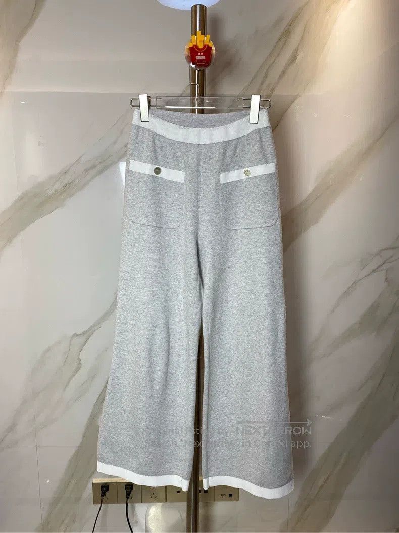 Chanel Chanel Thin knitted pocket button logo wide-leg trousers Size 42" / US 20 - 1 Thumbnail
