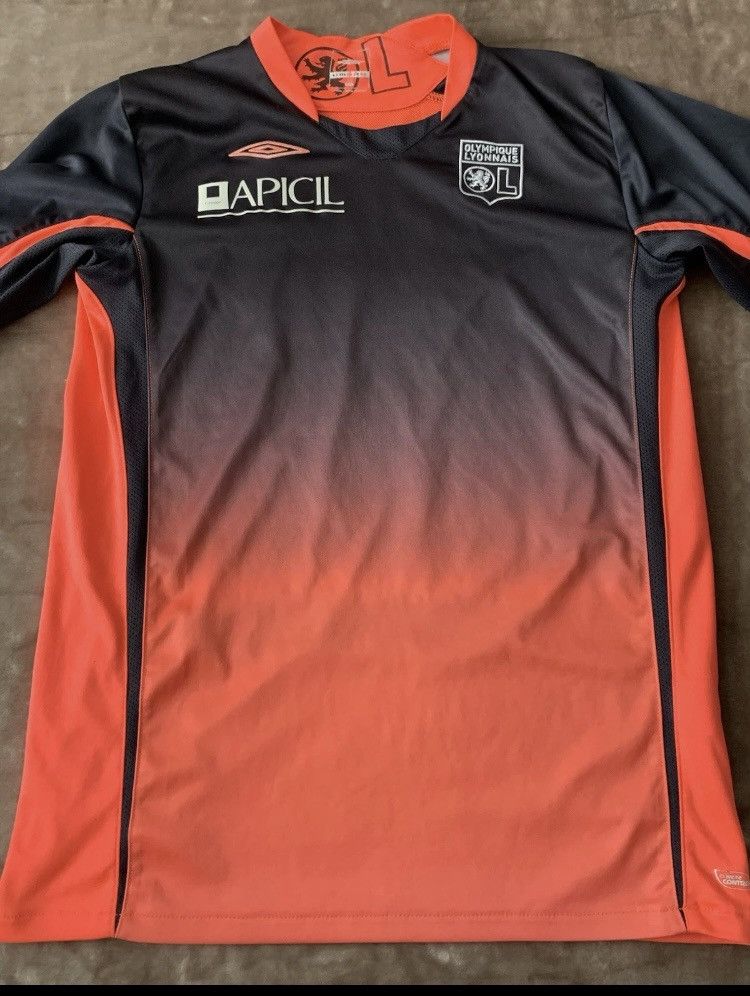 Umbro Jersey lisandro olympique lyonnais Size US XS / EU 42 / 0 - 2 Thumbnail