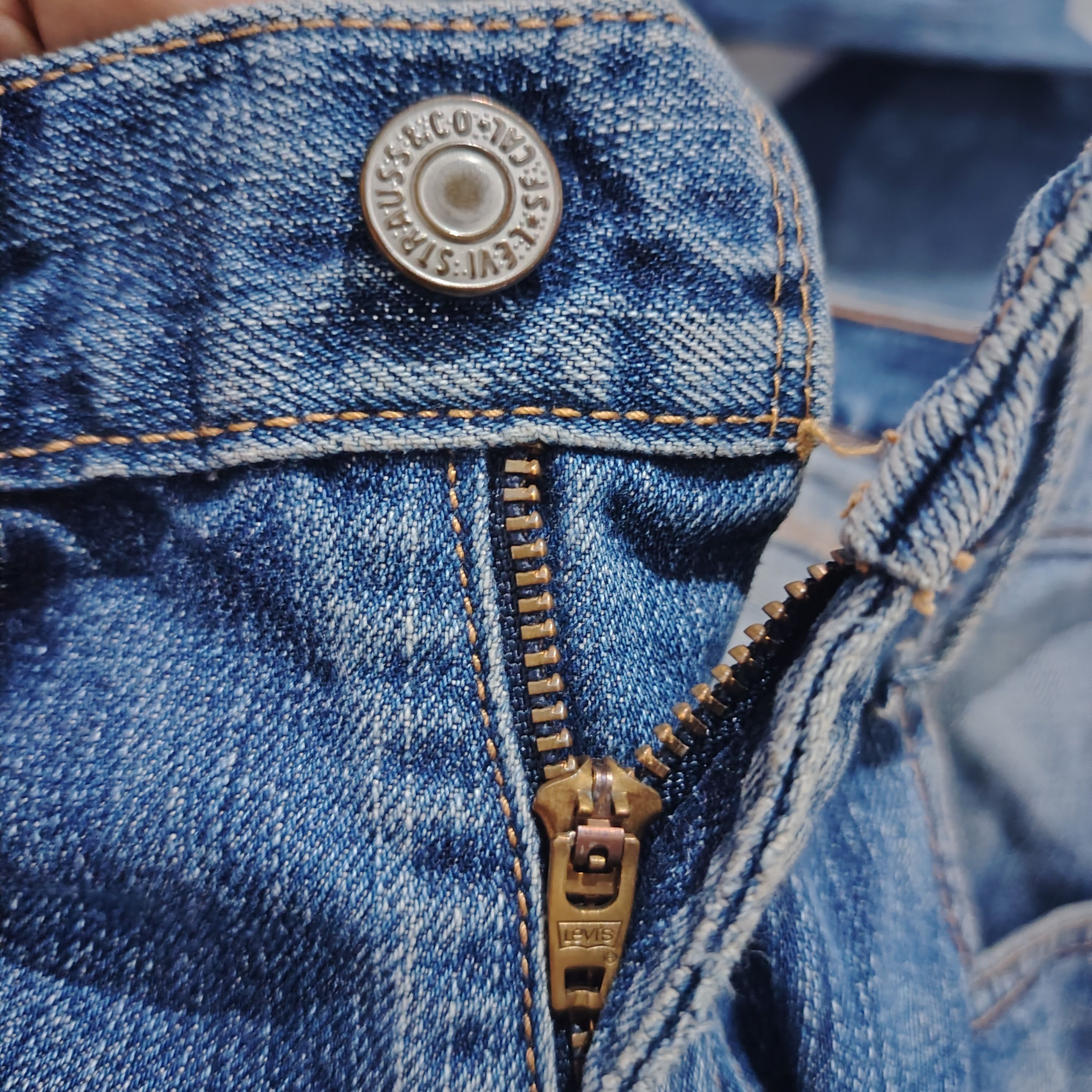 Levi's Vintage Levis 534 Distressed Denim Size US 31 - 16 Thumbnail