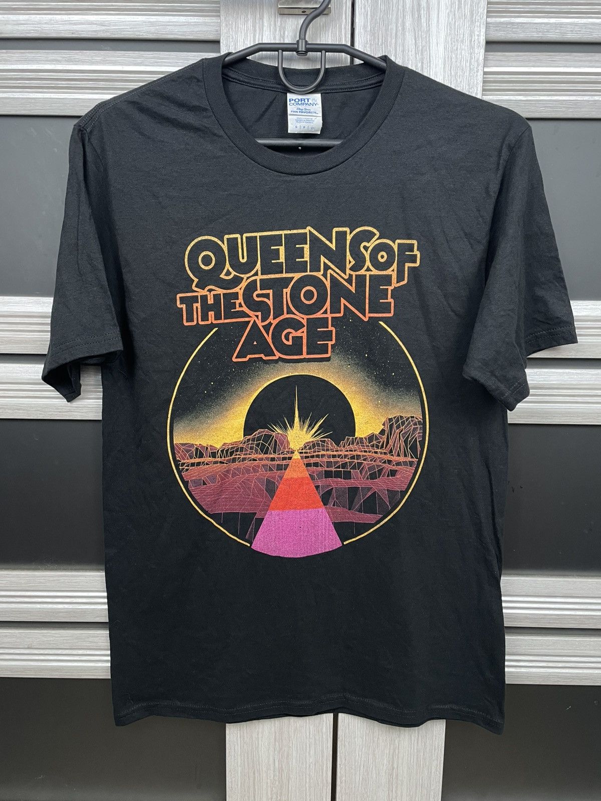 Band Tees Vintage 00s Queens Of The Stone Age T Shirt Rare Tee Size US S / EU 44-46 / 1 - 1 Thumbnail