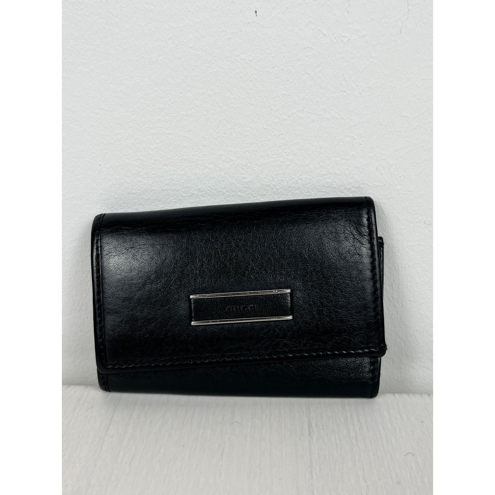 Gucci key pouch leather italy designer luxury 00s rare logo