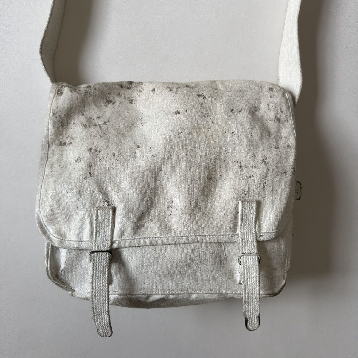 Maison Margiela ⓪ ① ⓪ Artisanal White Painted Army Satchel Size ONE SIZE - 7 Thumbnail