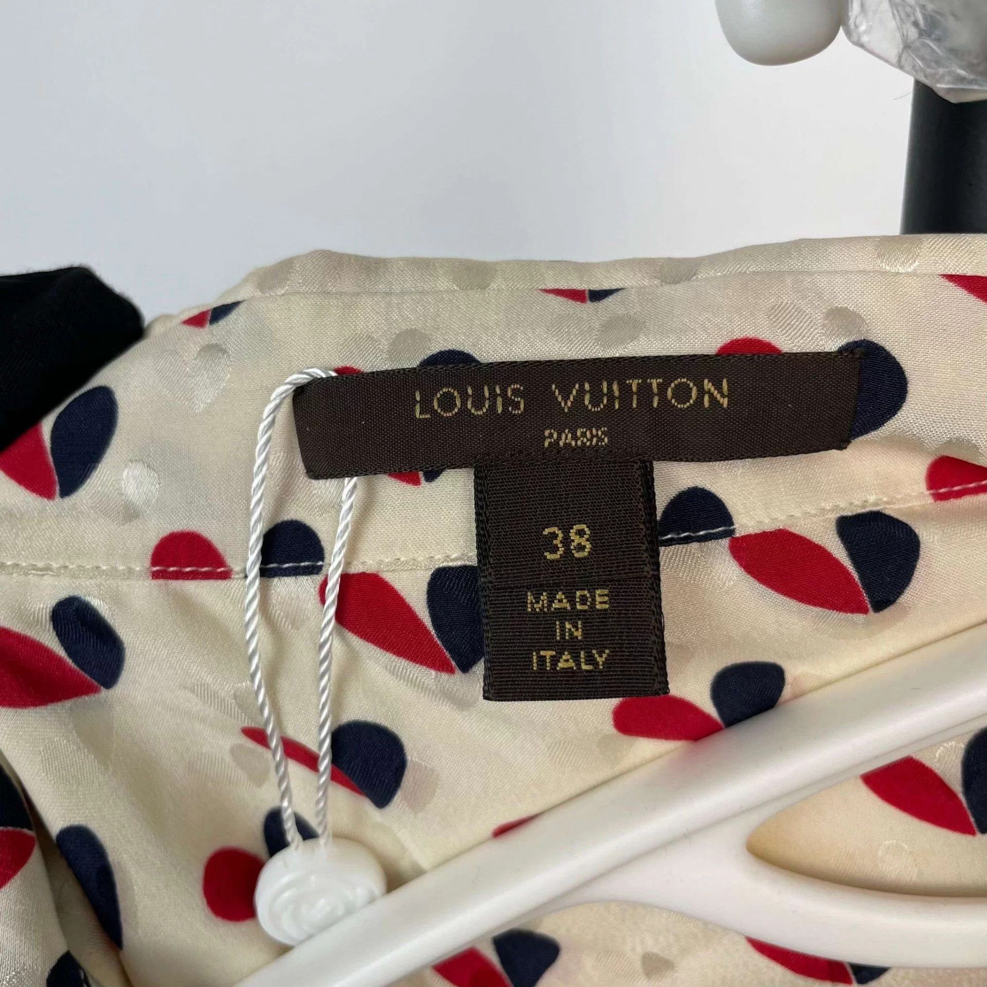 Louis Vuitton LV silk heart print red shirt 38 Size S / US 4 / IT 40 - 3 Thumbnail