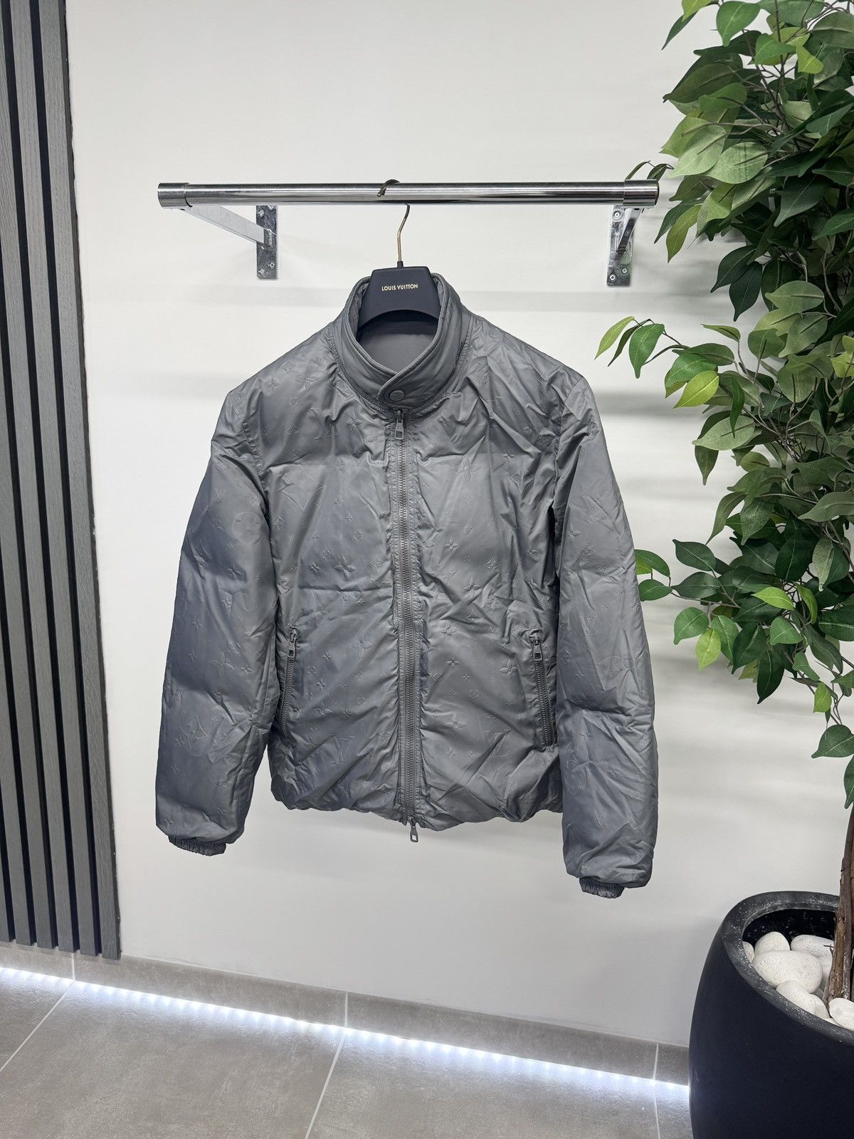 Louis Vuitton Louis Vuitton 1A8WZB Reversible Monogram Jacket RRP £2250 Size US M / EU 48-50 / 2 - 1 Thumbnail
