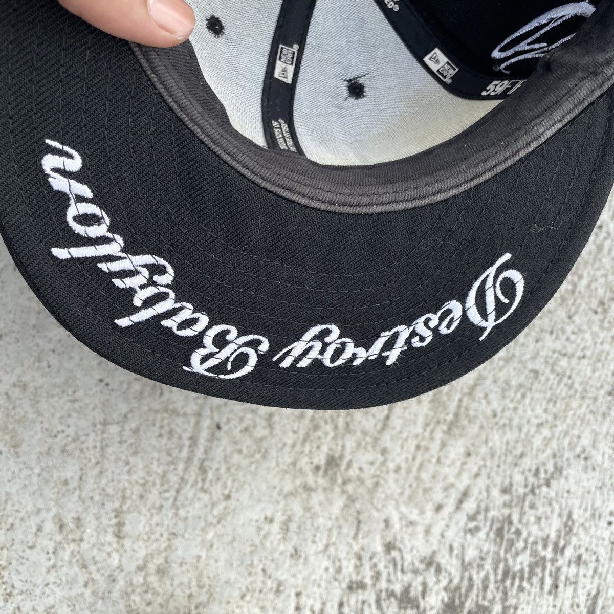 New Era SCRIPT BIG LOGO DESTROY BABYLON Size ONE SIZE - 12 Thumbnail