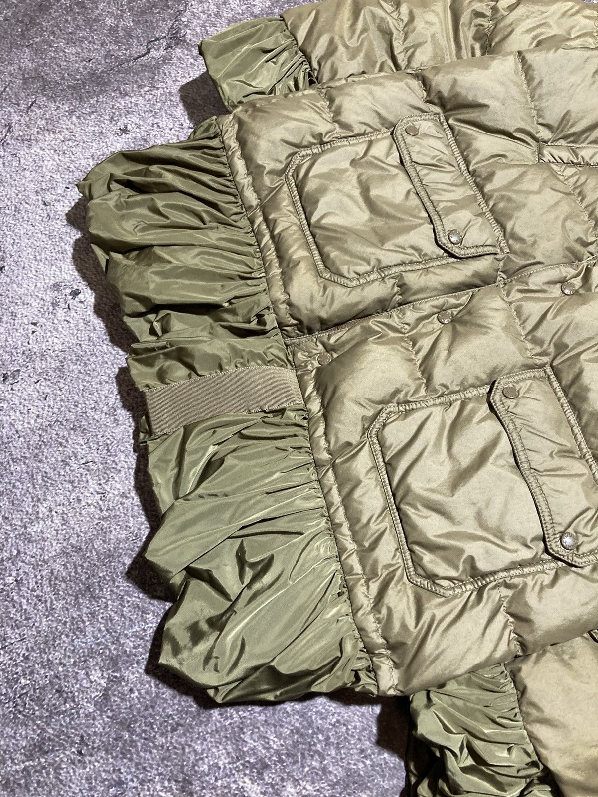 Moncler Moncler Khaki Down Peplum Trim Detailed Seri Jacket Size M / US 6-8 / IT 42-44 - 4 Thumbnail