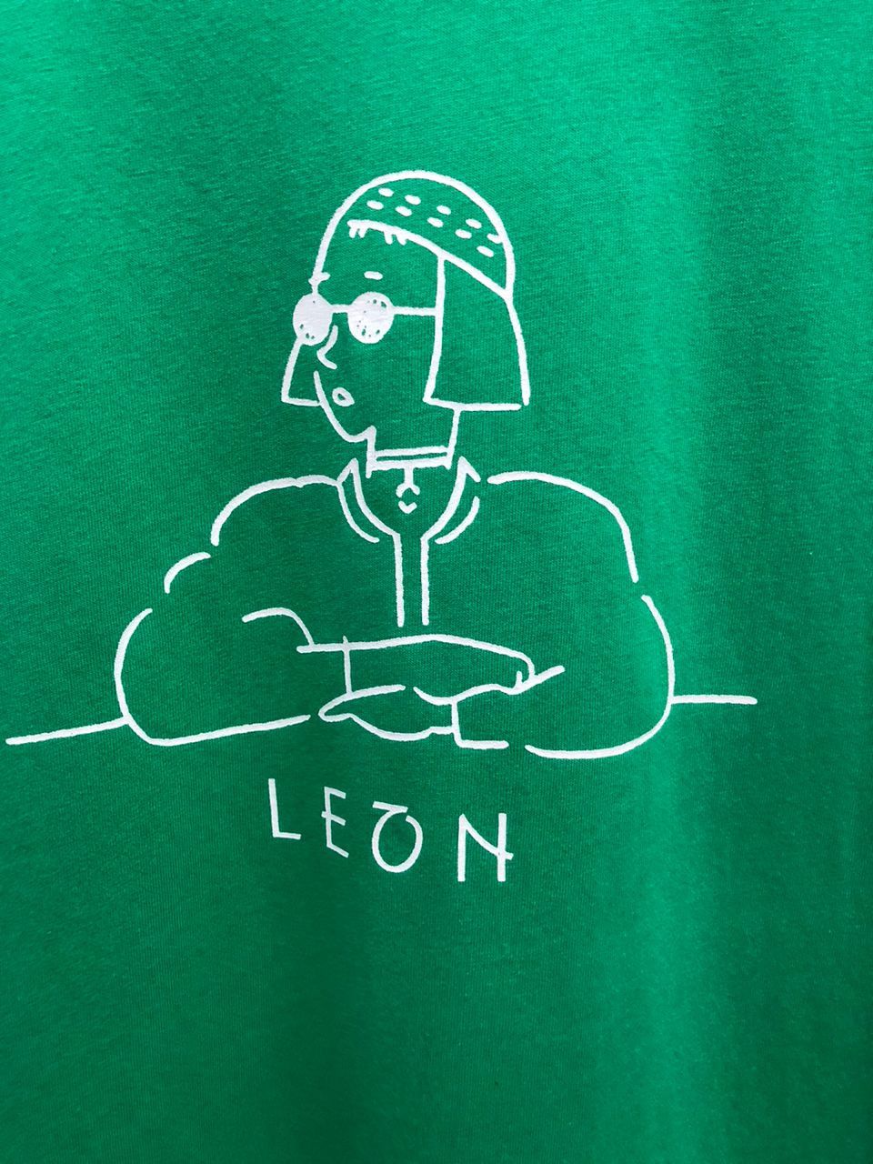 Vintage Vintage Rare Léon movie shirt Size US M / EU 48-50 / 2 - 2 Thumbnail