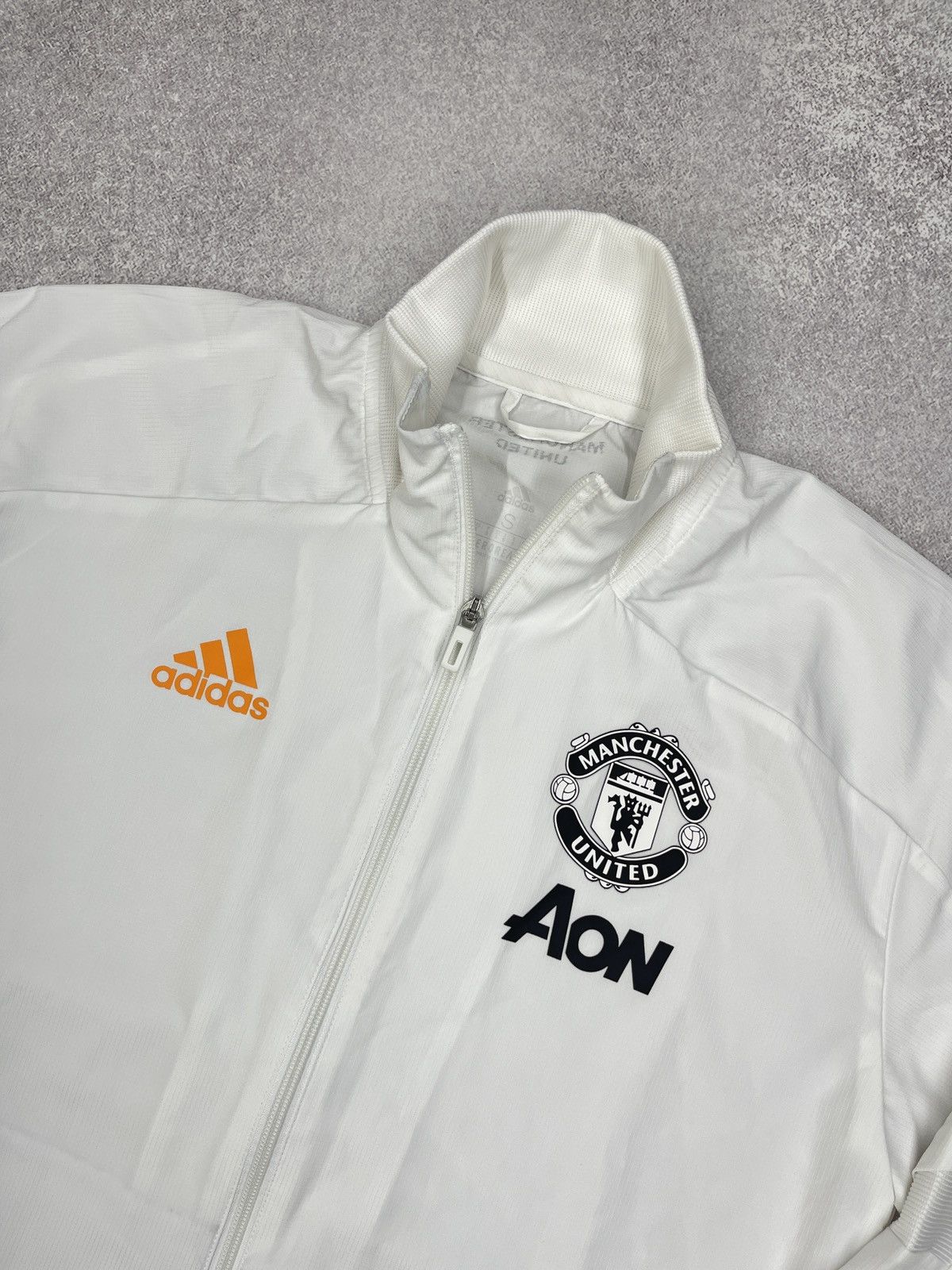Adidas Mens Adidas Manchester United Football Light Jacket White Size US M / EU 48-50 / 2 - 4 Thumbnail