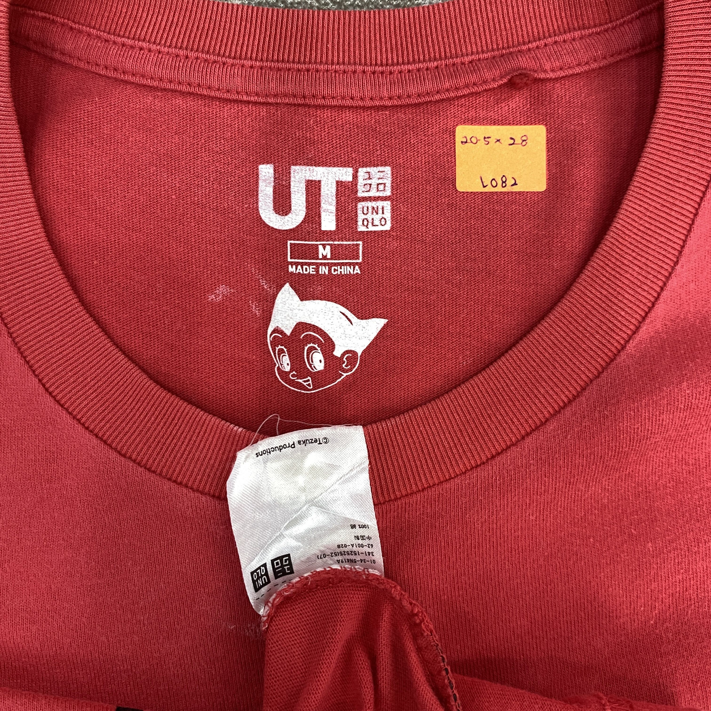 Anime Uniqlo x Astro Boy Written Text Medium T-Shirt - L082 Size US M / EU 48-50 / 2 - 5 Thumbnail