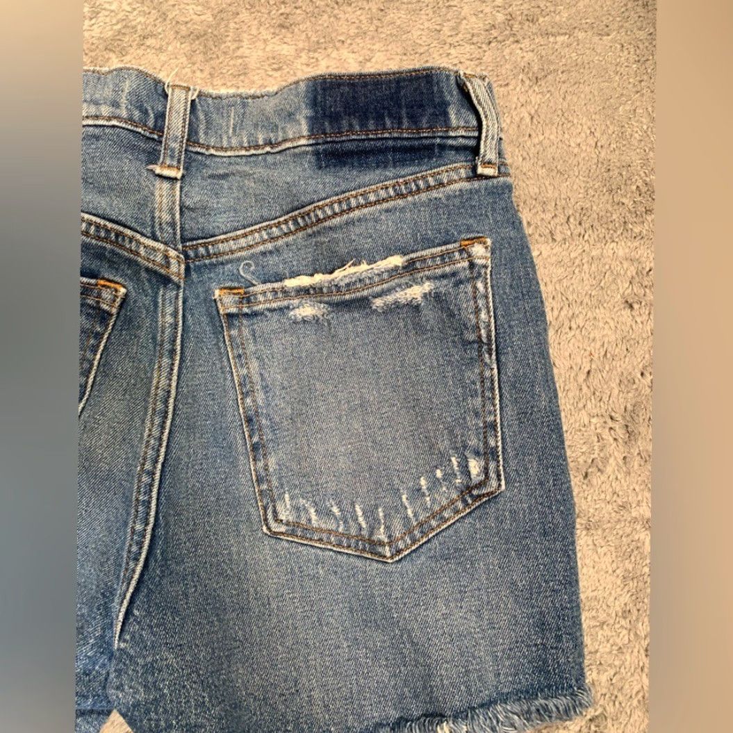 Abercrombie & Fitch Abercrombie & Fitch Mom Short High Rise Blue Jean Shorts 26 Women 4" Blue Denim Shorts Womens Size 26" / US 2 / IT 38 - 7 Thumbnail