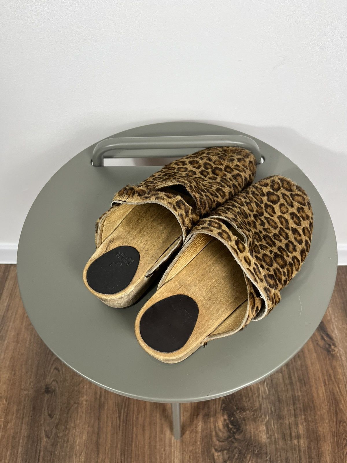 Vintage Handmade Leopard Clogs Shoes Women’s 40 – Made in Austria Size US 9.5 / IT 39.5 - 13 Thumbnail