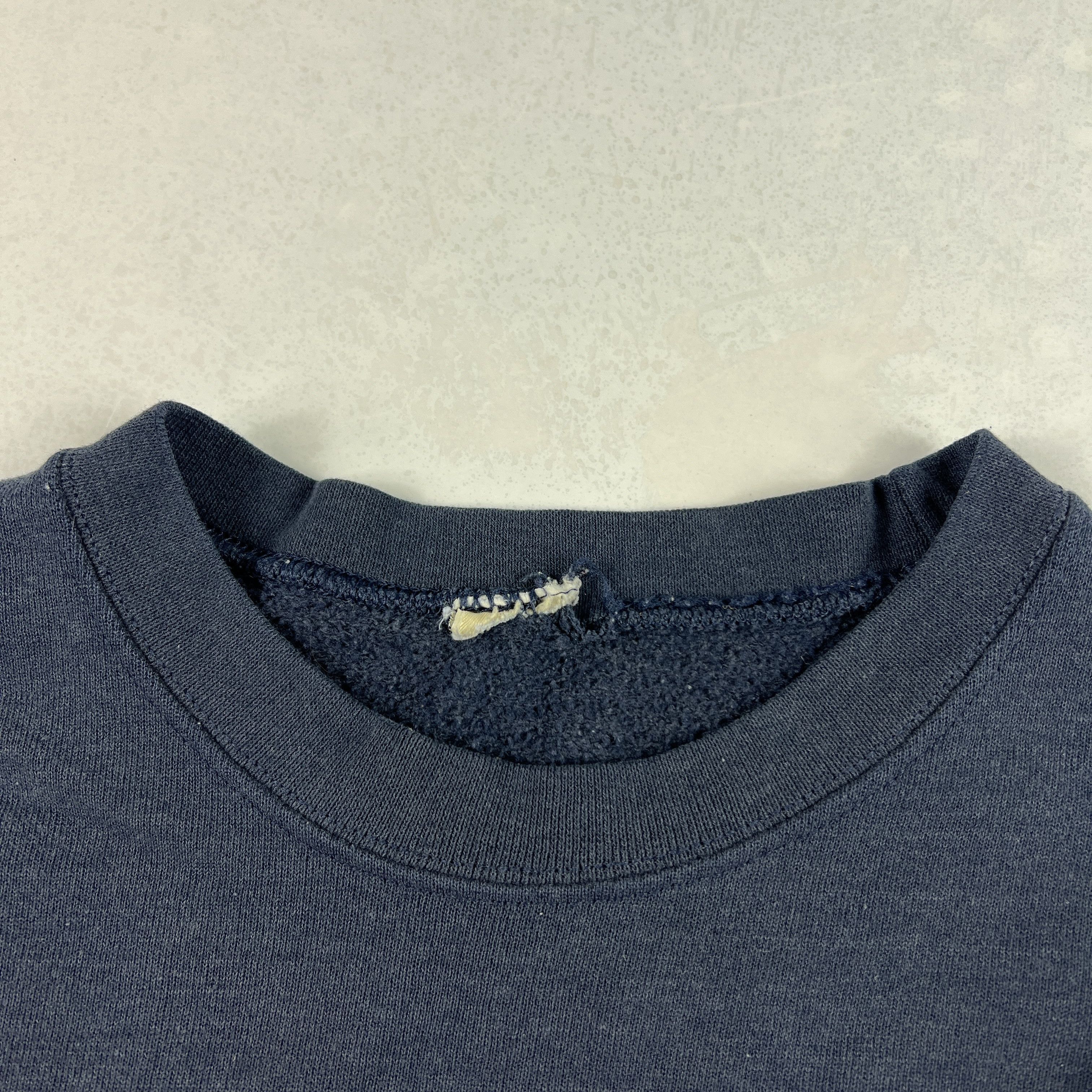 NCAA × Vintage VTG Illinois Fighting Illini Sweatshirt Blue Faded Crewneck Size US XL / EU 56 / 4 - 10 Thumbnail