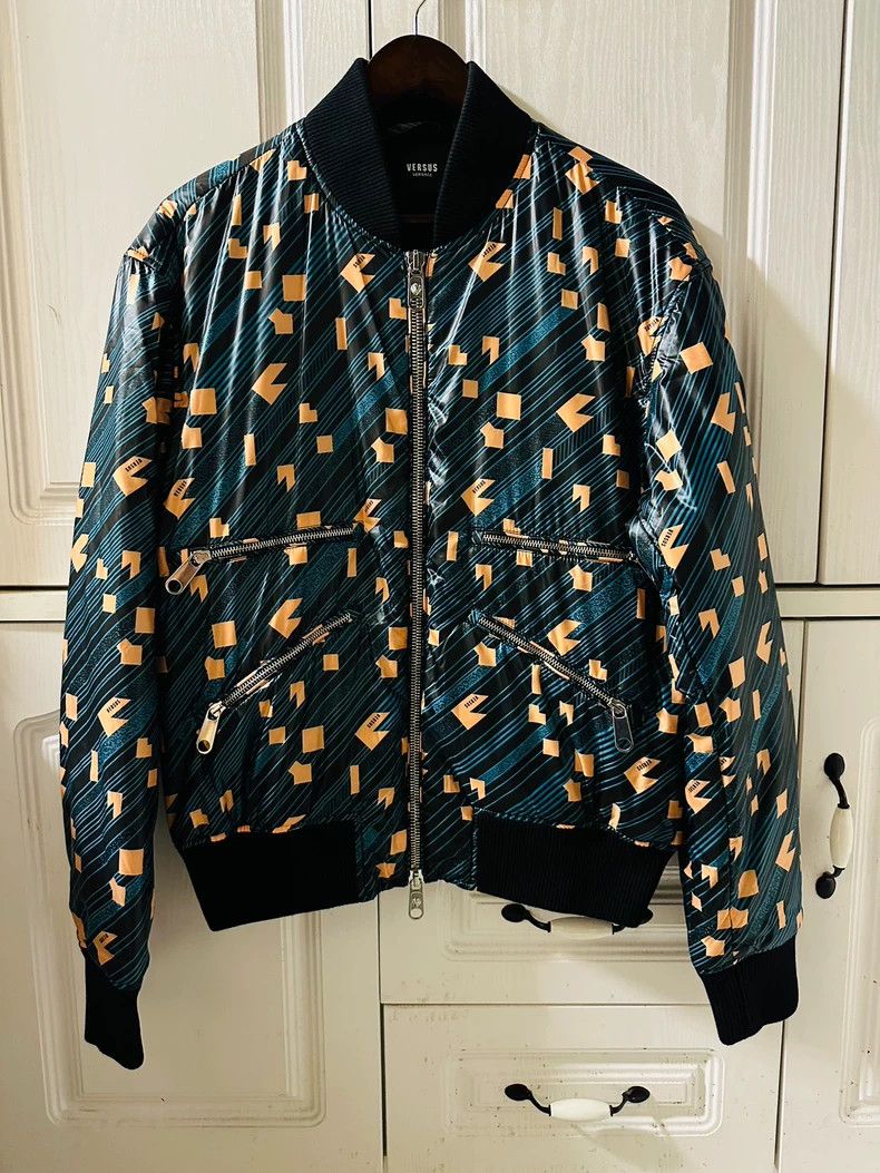 Versace Versace Geometric graphic padded jacket jacket Size US L / EU 52-54 / 3 - 1 Thumbnail