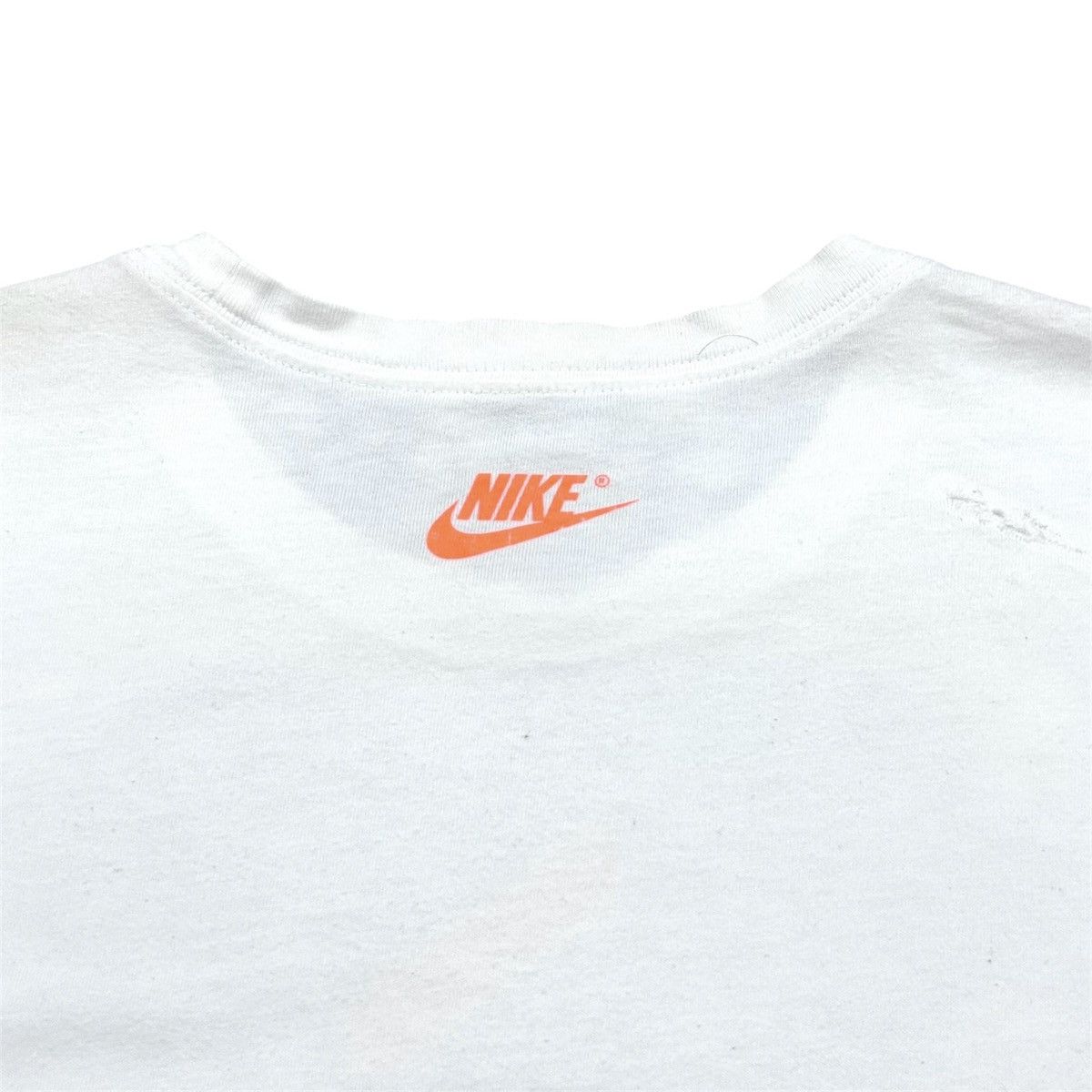 Nike Nike Swoosh Fall Logo Center Tshirt Size US XL / EU 56 / 4 - 6 Thumbnail