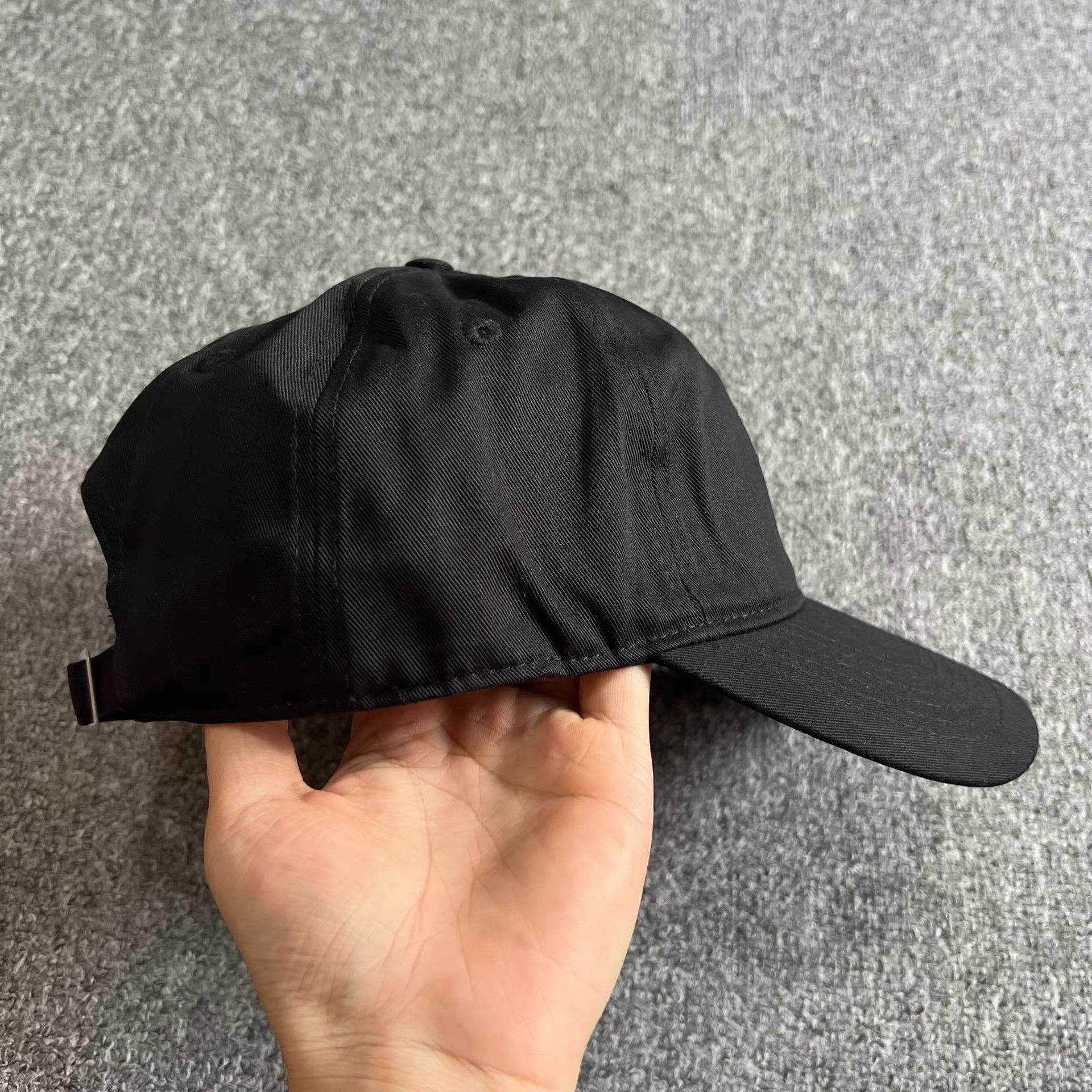 Cross Colours Cross Colours embroidered curved brim baseball cap Q7 Size ONE SIZE - 6 Thumbnail