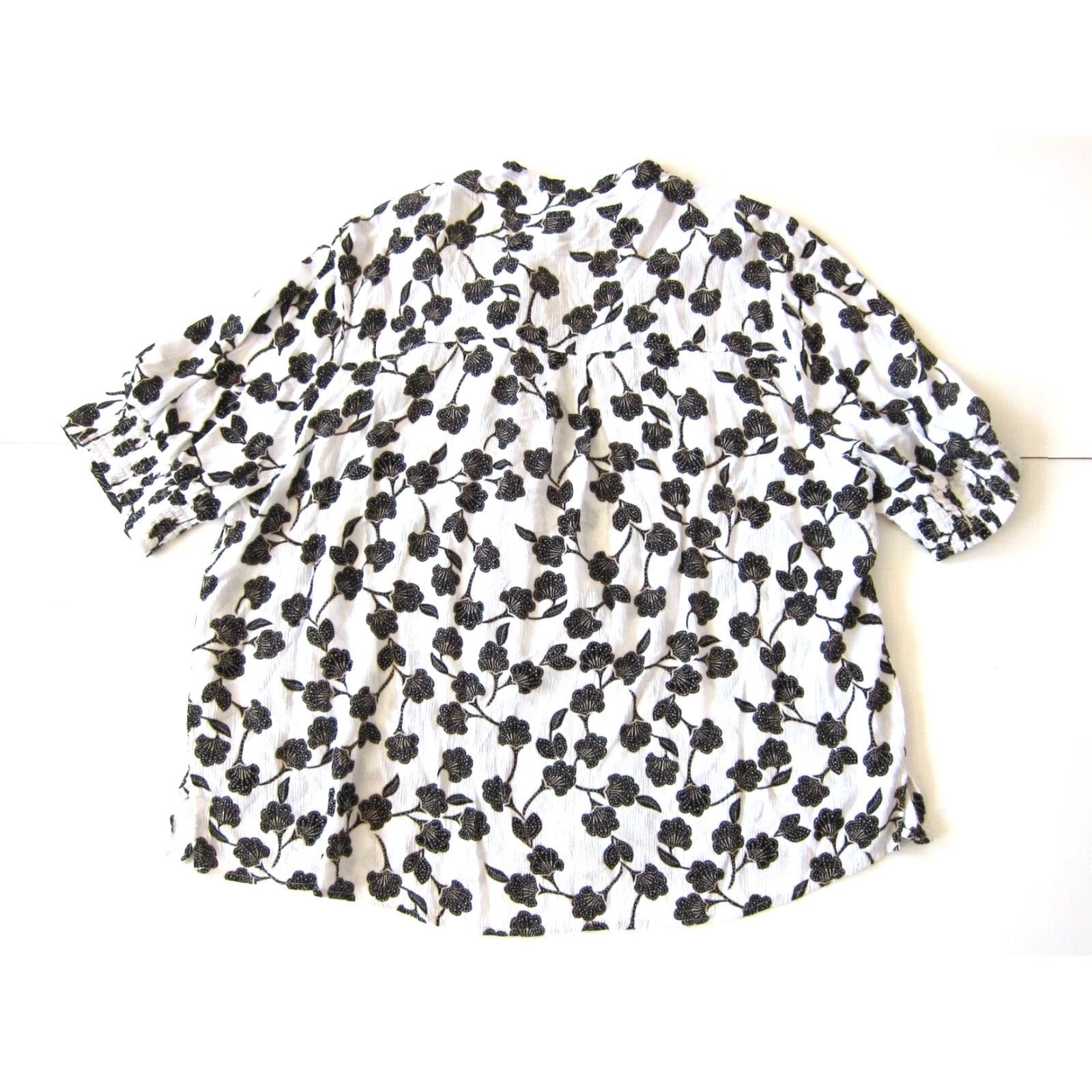 Vintage VINTAGE Lane Bryant Blouse 100% Rayon White Floral V-Neck Short Sleeve Tunic 18 Women Womens Size XXL / US 16-18 / IT 52-54 - 2 Thumbnail