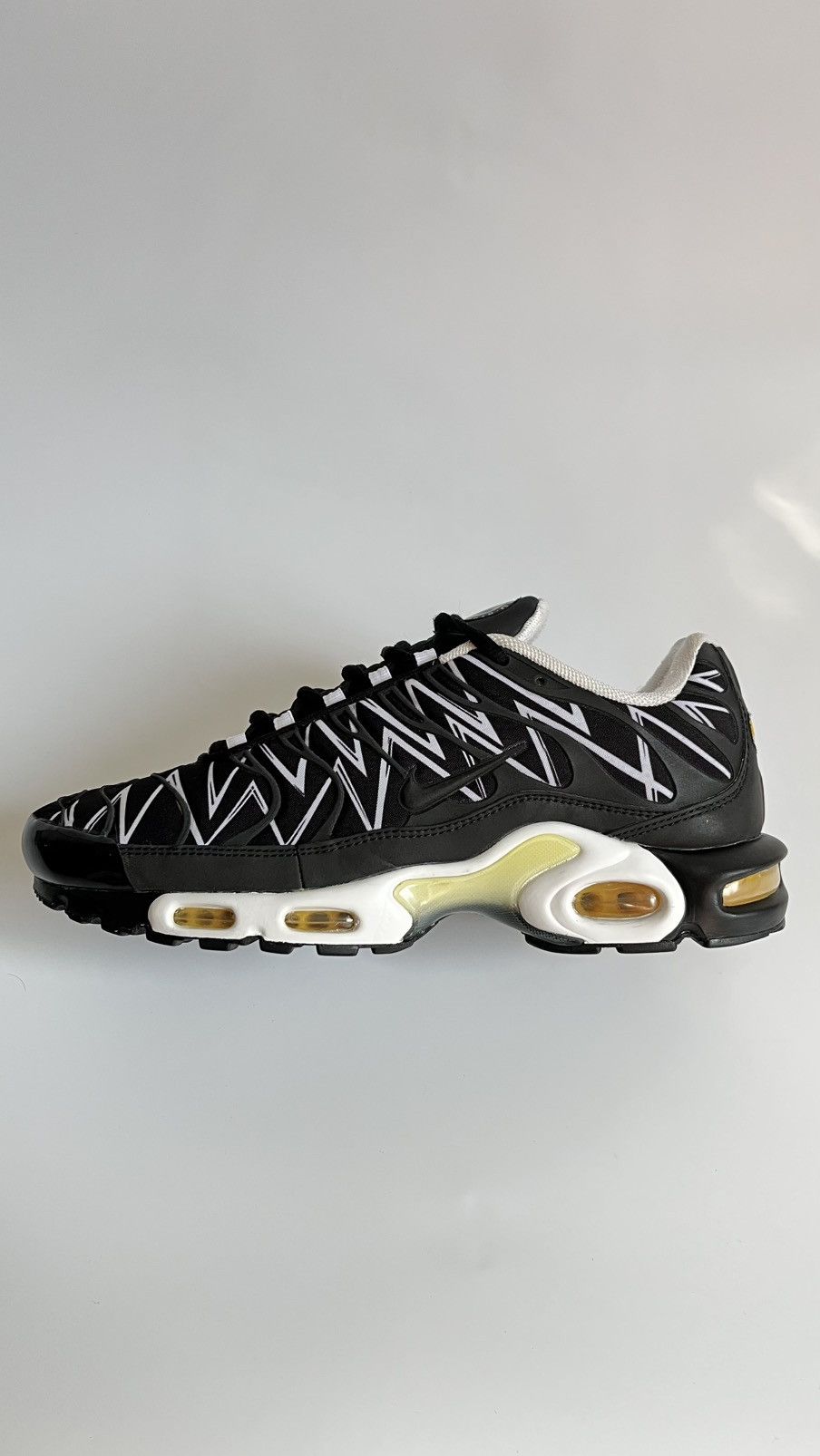 Nike Nike Air Max Plus Tn Shark (Black) Reflective Size US 11 / EU 44 - 14 Thumbnail