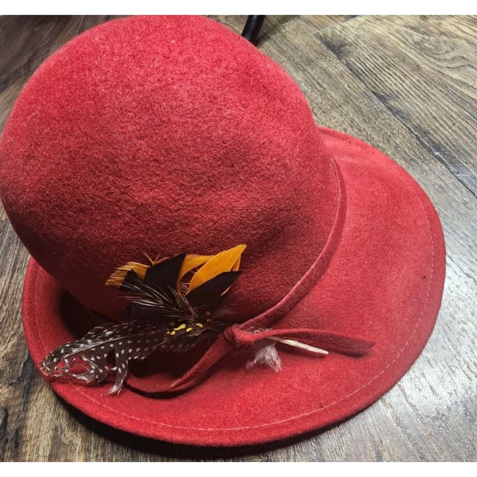FELT VINTAGE Bollman 1960s Red Wool Womens Hat with Feathers One Size Size ONE SIZE - 7 Thumbnail