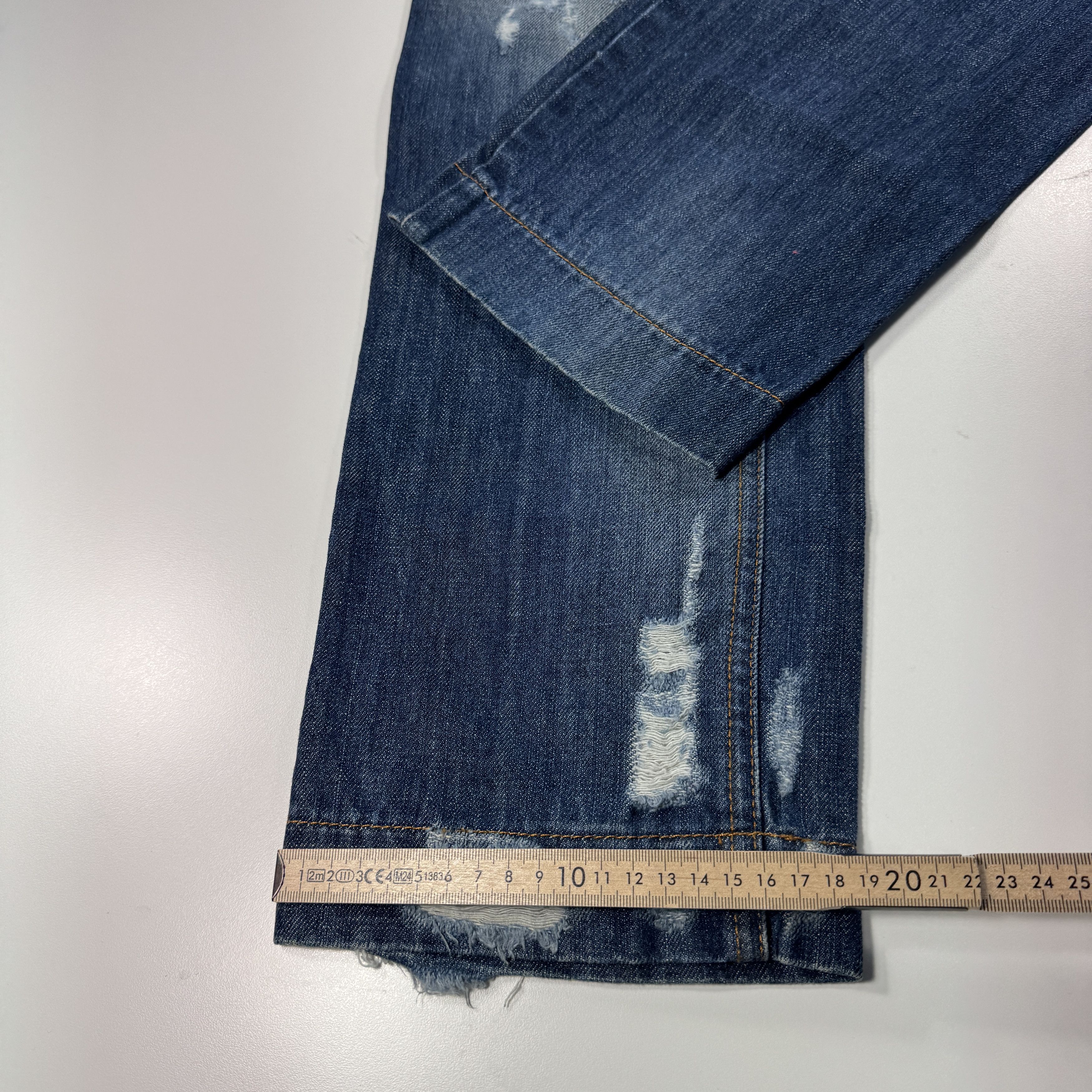 Dolce & Gabbana Dolce & Gabbana Heavily Distressed Jean Size US 40 / EU 56 - 8 Thumbnail