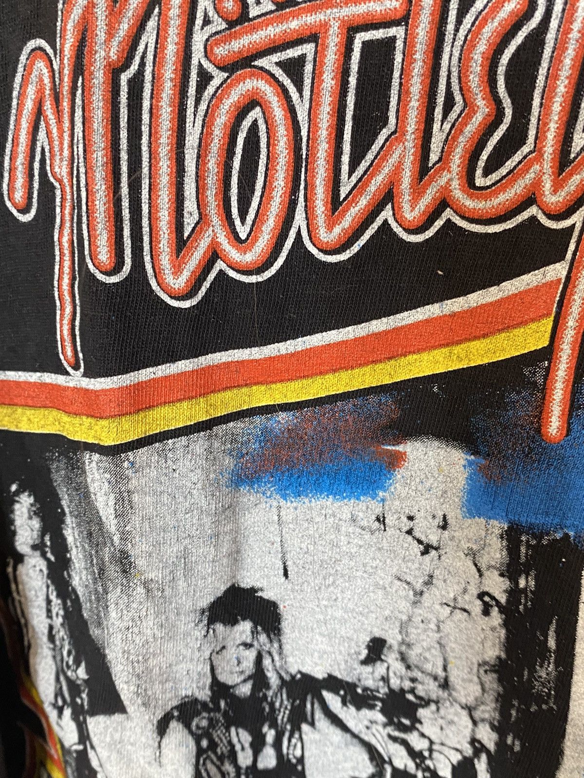 Band Tees Motley Crue 80s girls girls girls vintage shirt Size US L / EU 52-54 / 3 - 5 Thumbnail