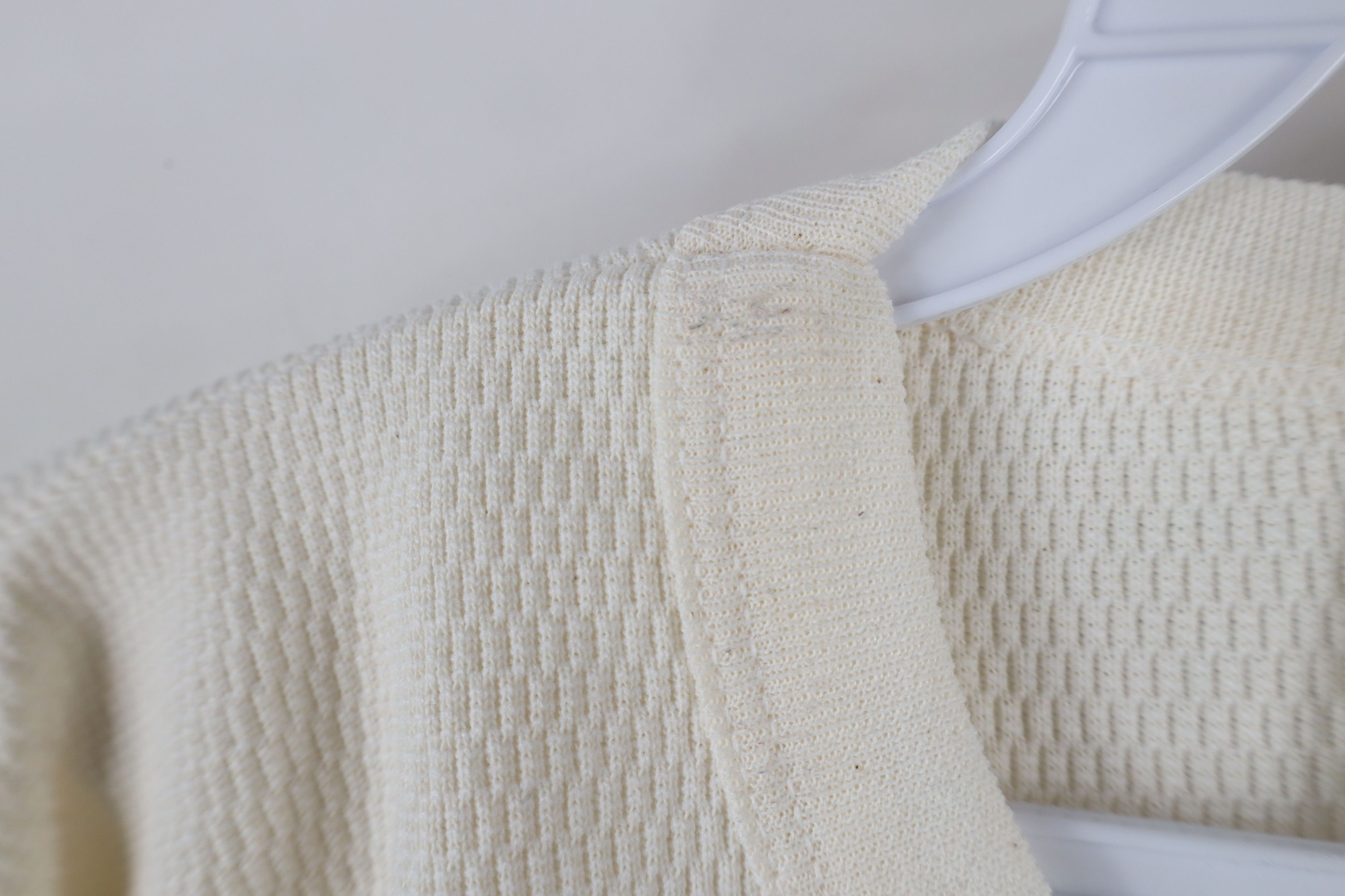 Vintage Vintage 90s Streetwear Waffle Knit Long Sleeve T-Shirt Cream Size US XL / EU 56 / 4 - 5 Thumbnail