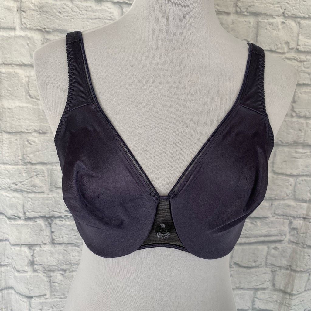 Other Olga women 38D satin front underwire bra w/3 hook closure Size ONE SIZE - 1 Thumbnail