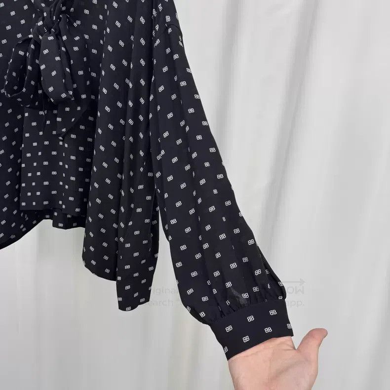 Balenciaga Balenciaga Double B all-over print silk scarf shirt Size XXS / US 00 / IT 34 - 4 Thumbnail