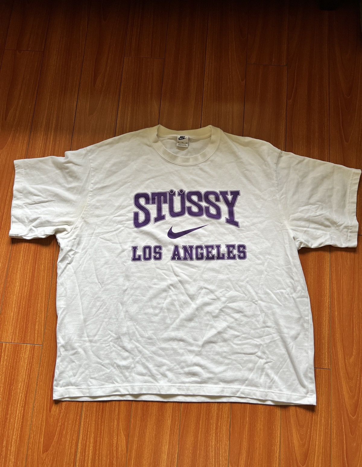 image of Nike Los Angeles Exclusive Tee in White, Men's (Size 2XL)