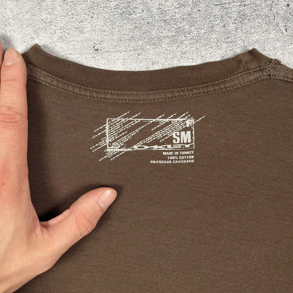 Oakley Vintage Oakley Software big logo brown tee 2000’s Size US S / EU 44-46 / 1 - 18 Thumbnail