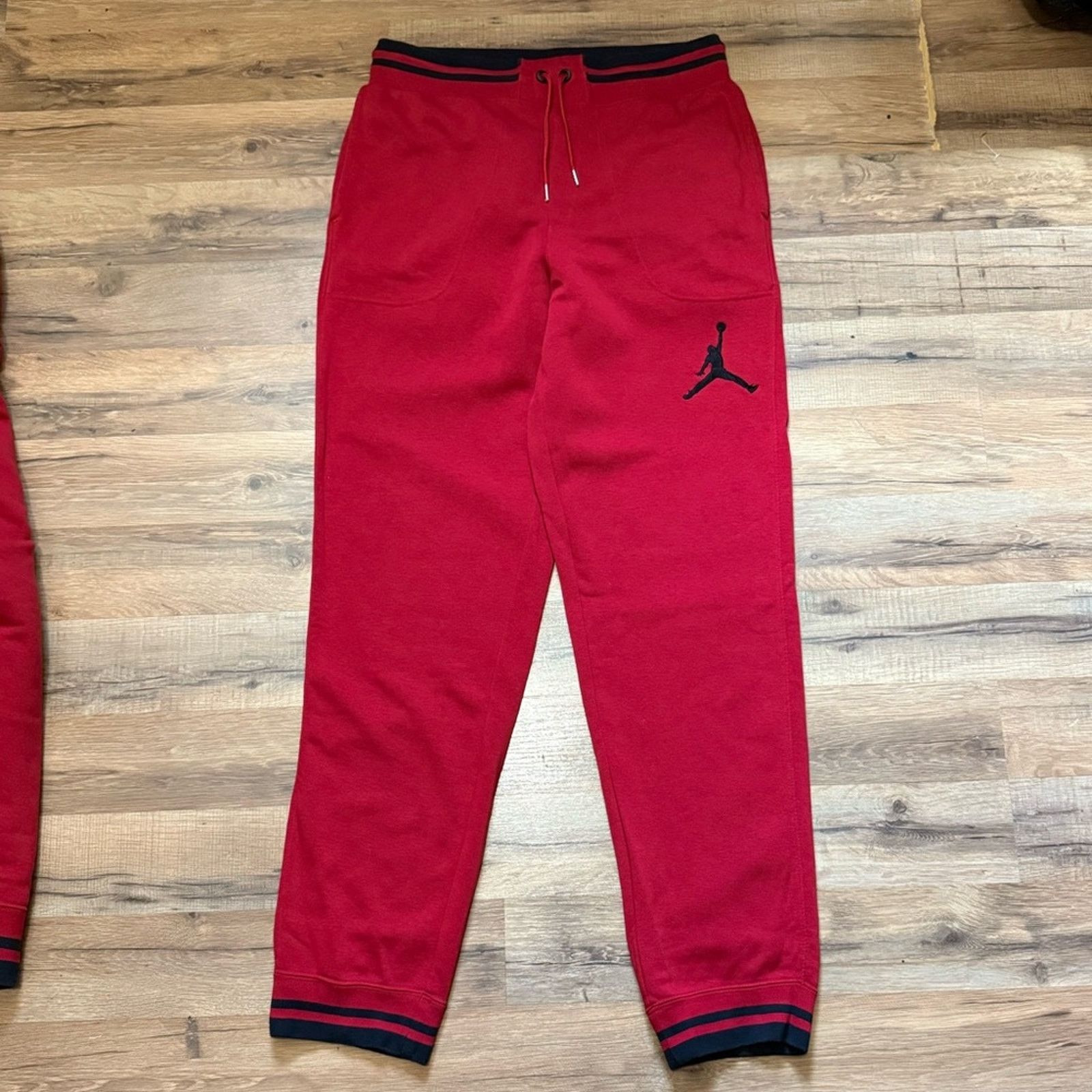 Jordan Brand Y2K Air Jordan Chicago Bred Hoodie Matching Set Sweatsuit Size US M / EU 48-50 / 2 - 2 Thumbnail