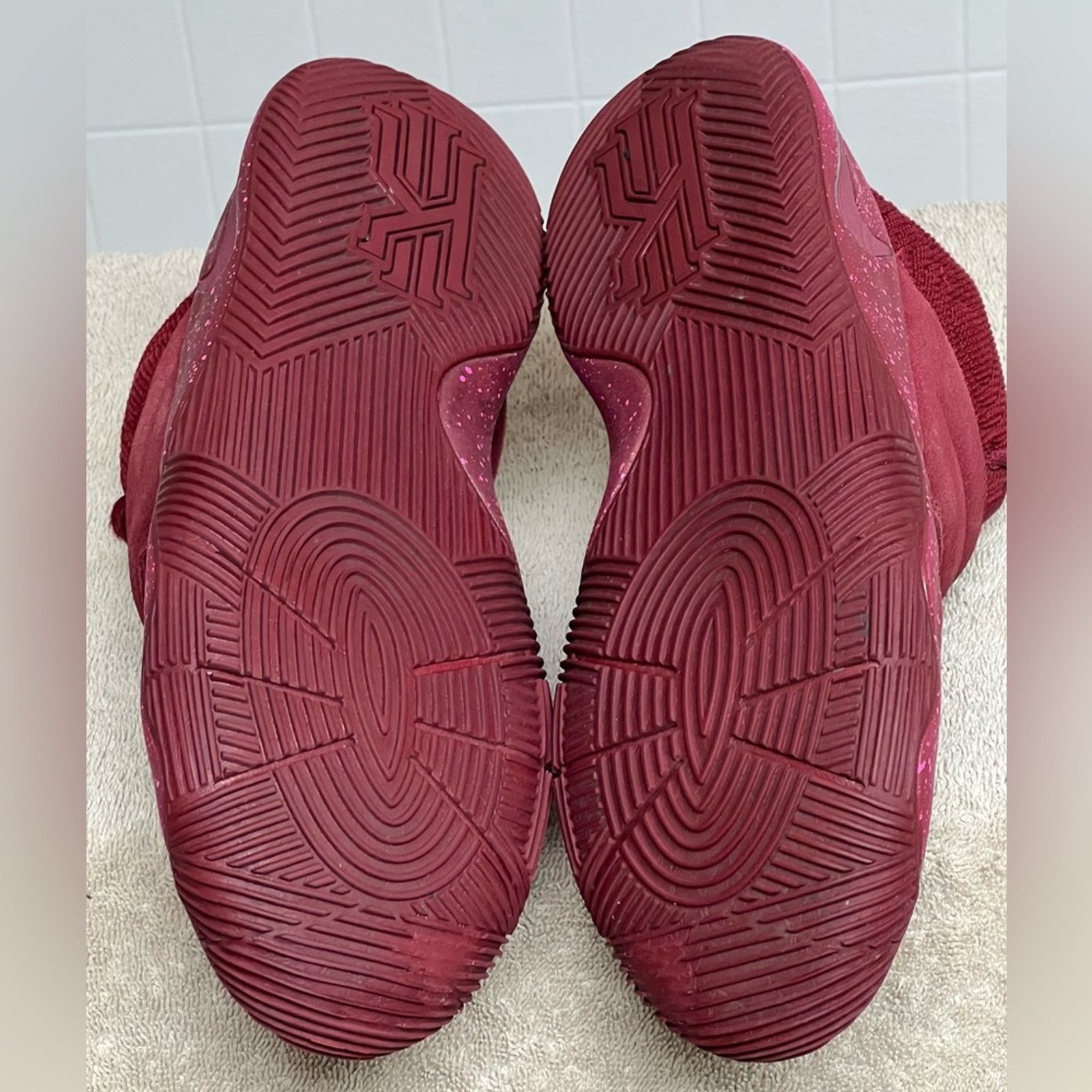 Nike Nike Kyrie 2 "Red Velvet" Shoes Youth 6Y Red Athletic Size US 7.5 / IT 37.5 - 8 Thumbnail