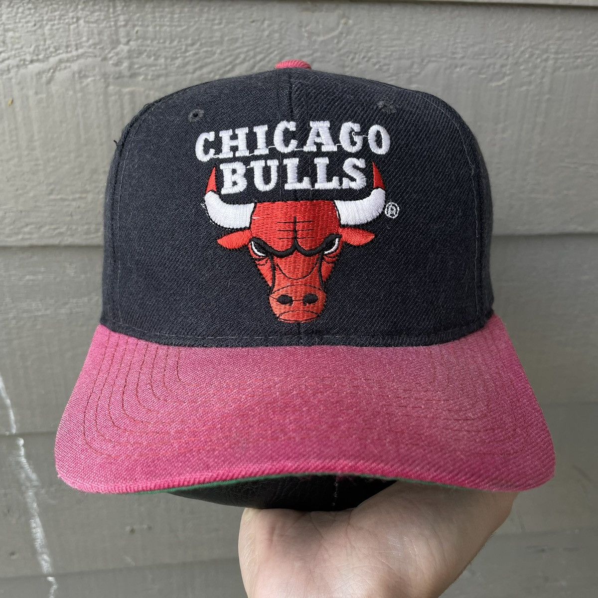 Starter Vintage Chicago Bulls Starter Plain Logo Snapback Hat Wool Size ONE SIZE - 1 Thumbnail