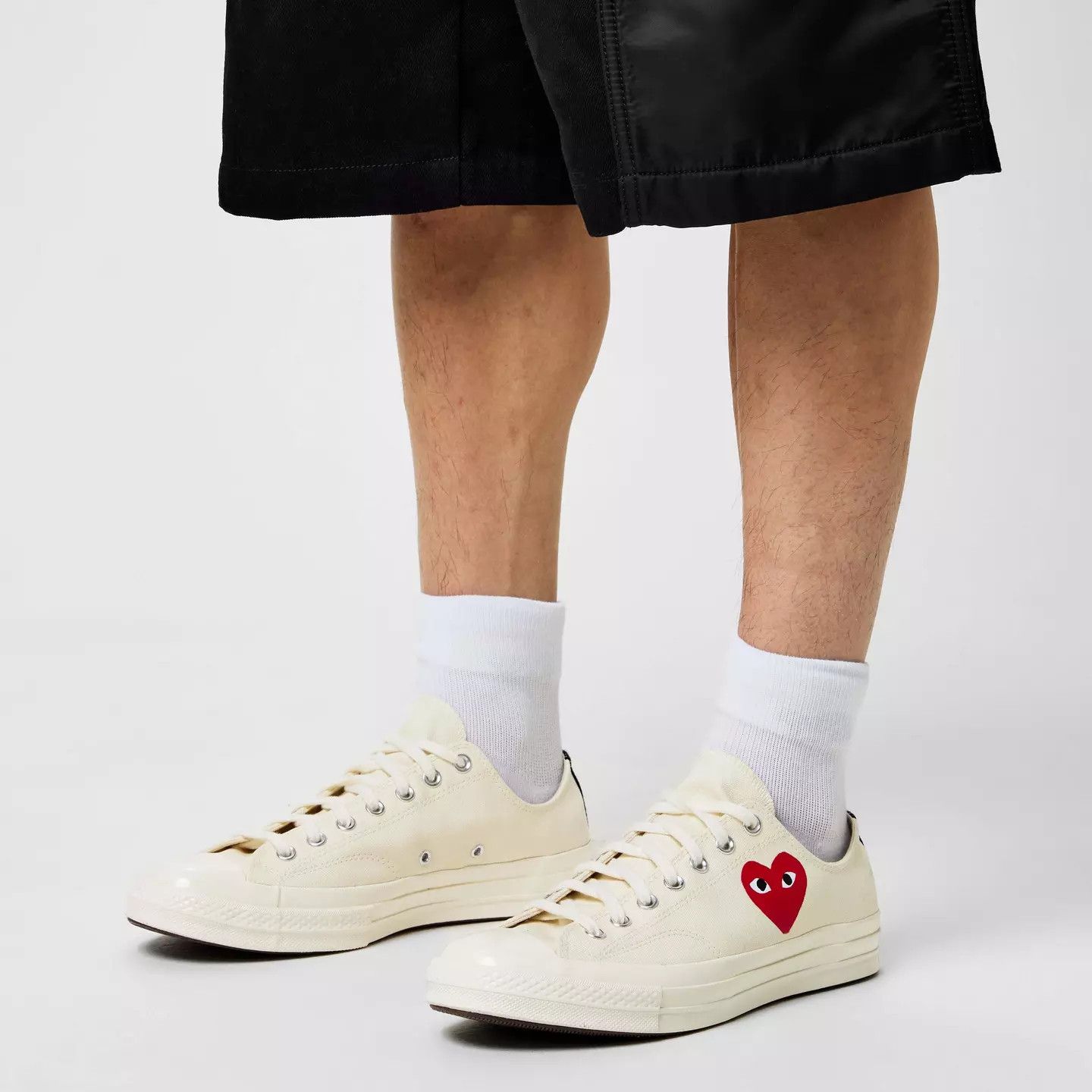 Comme des Garcons PLAY × Converse o1g2r1mq0426 Large Peeping Heart Chuck Taylor 70 Trainers Size US 8.5 / EU 41-42 - 2 Thumbnail