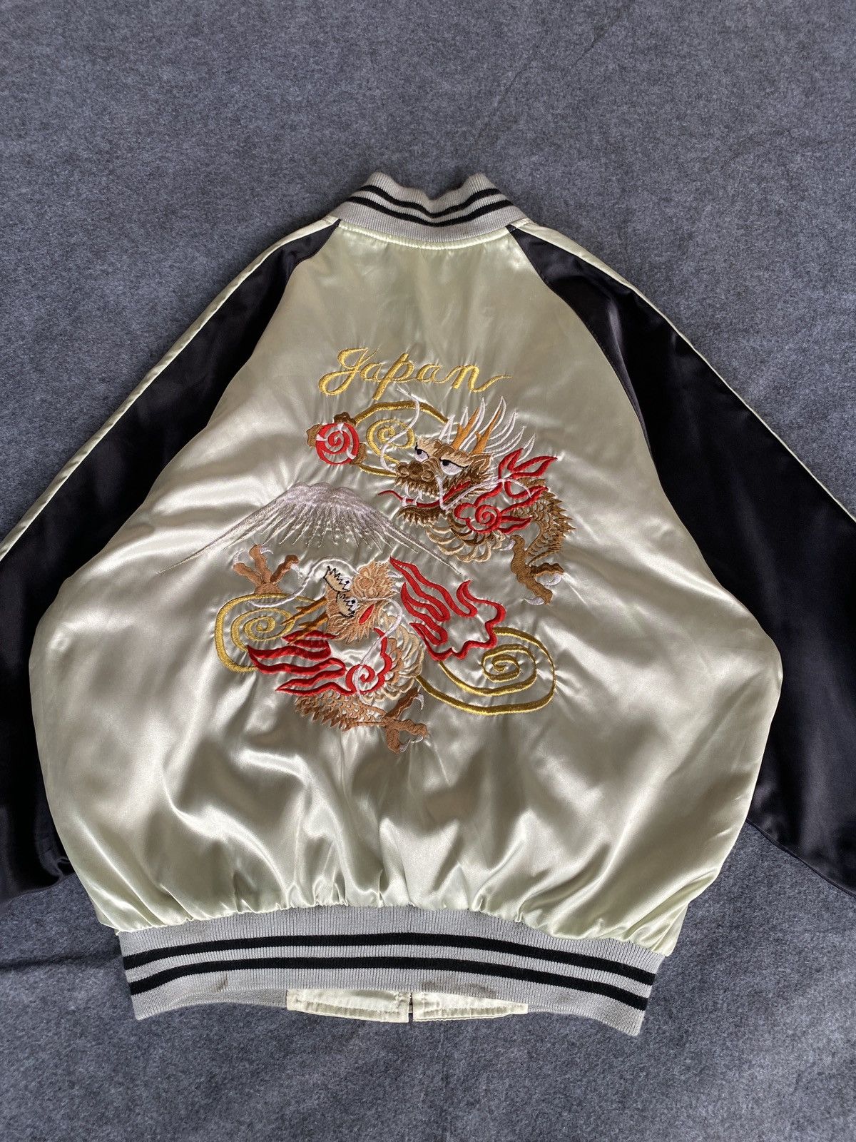 Japanese Brand Vintage sukajan souvenir dragon jacket Size US L / EU 52-54 / 3 - 16 Thumbnail