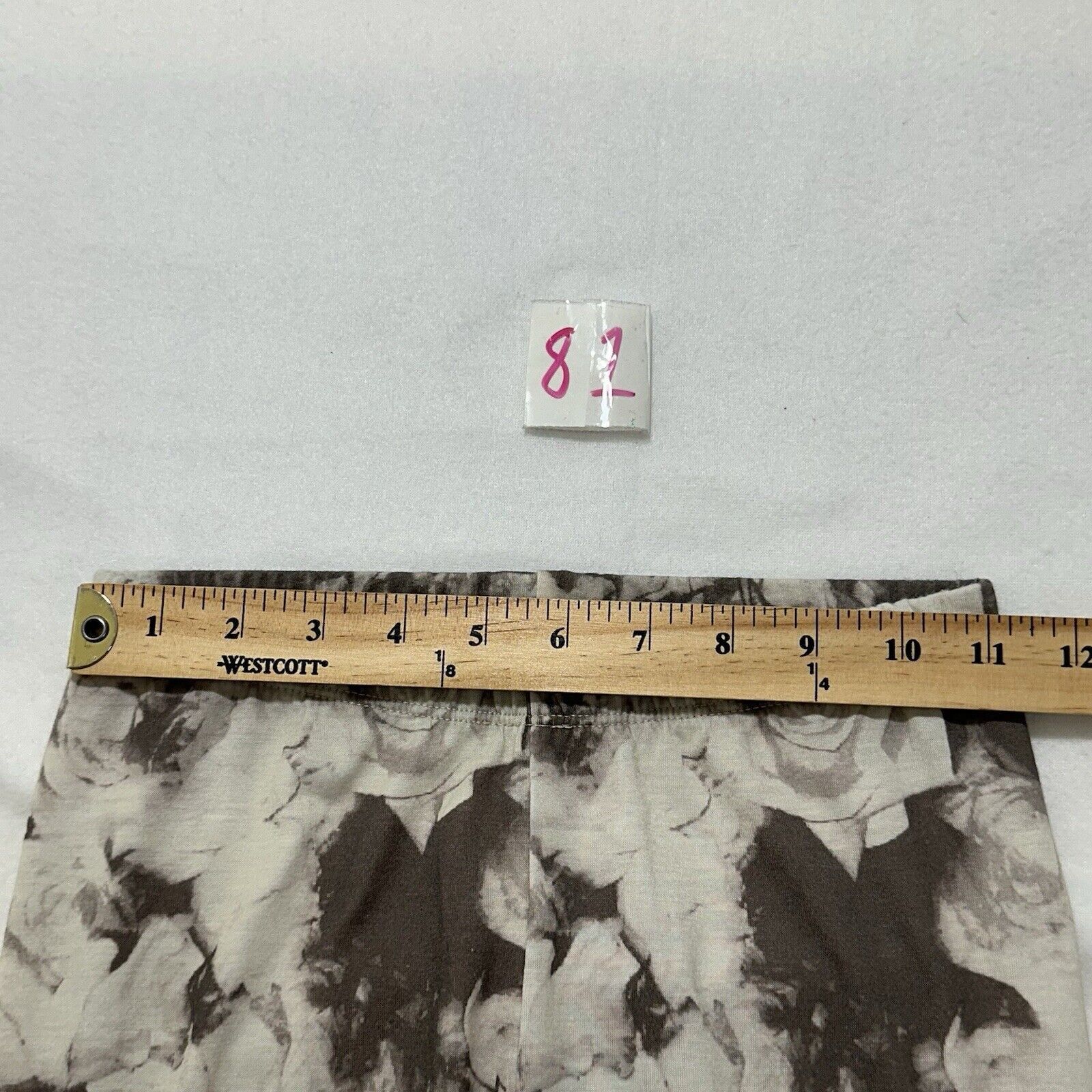 Bdg BDG Medium Gray Floral Stretch Leggings High Rise Pull On Size 32" / US 10 / IT 46 - 9 Thumbnail