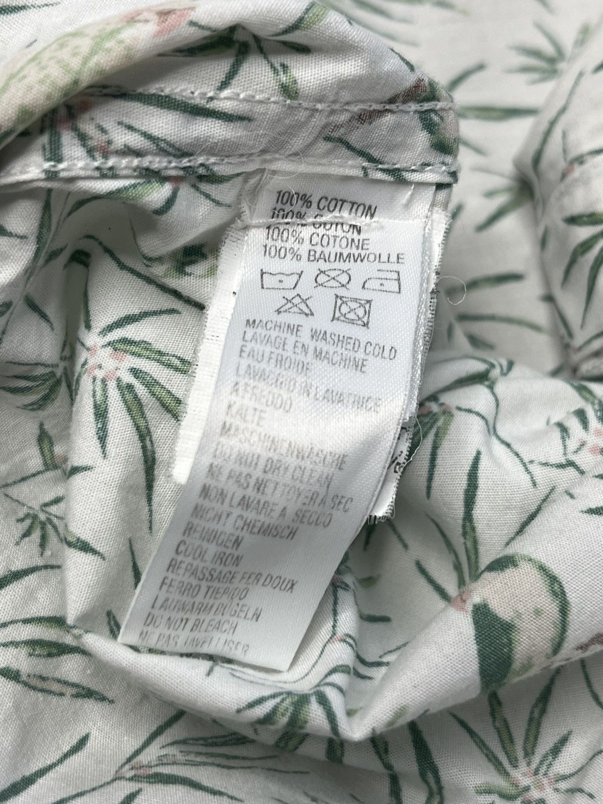 Paul Smith short sleeved button up with jungle pattern Size US S / EU 44-46 / 1 - 4 Thumbnail