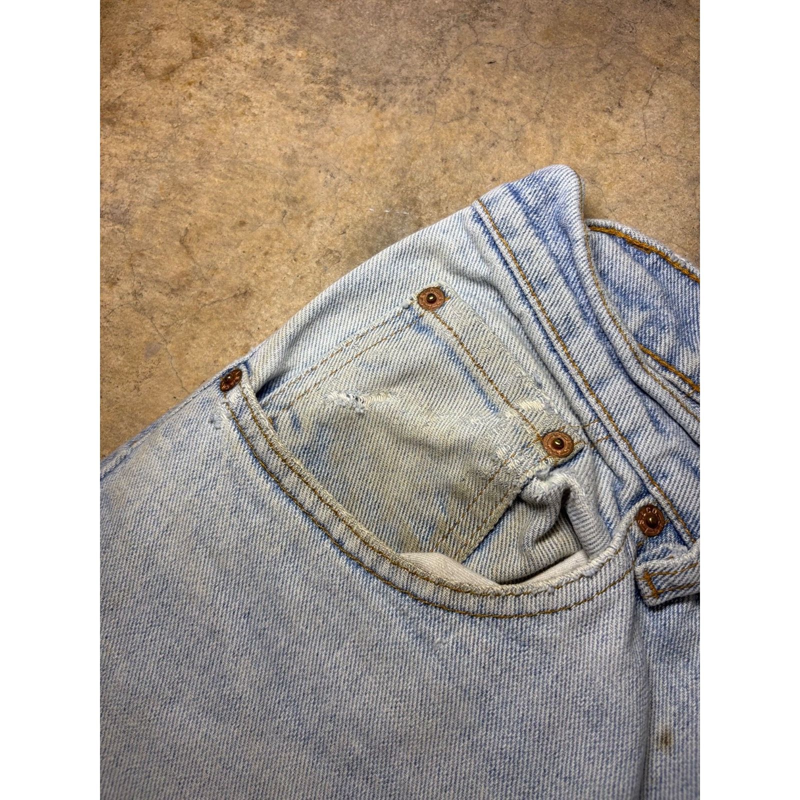 Levi's VTG Levi’s 560 Loose Fit High Rise Light Jeans USA Made 36 Size US 36 / EU 52 - 5 Thumbnail