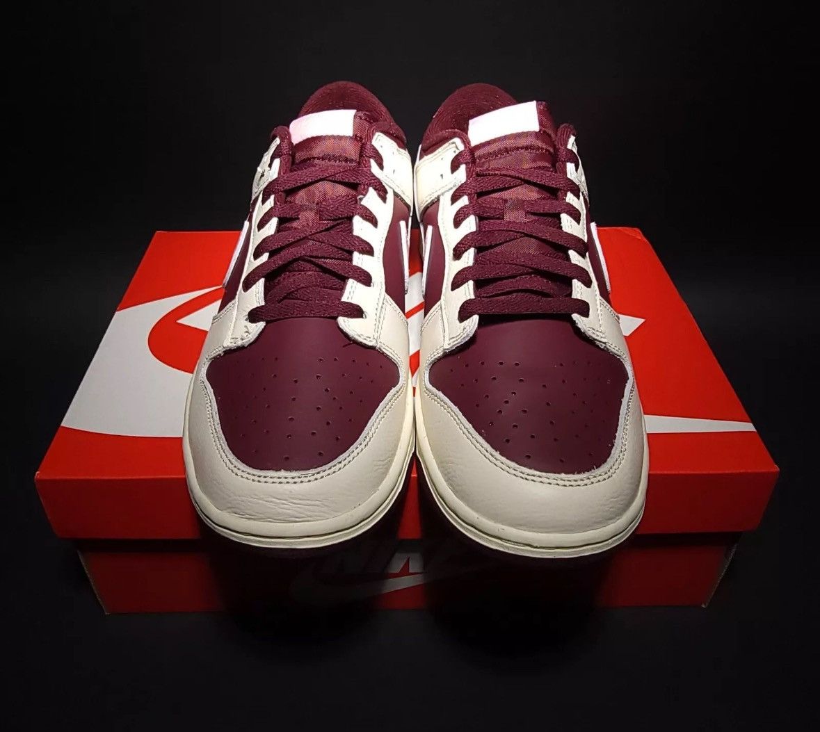 Nike Nike Valentine’s Day 2023 Retro Dunk Low Size US 9.5 / EU 42-43 - 2 Thumbnail