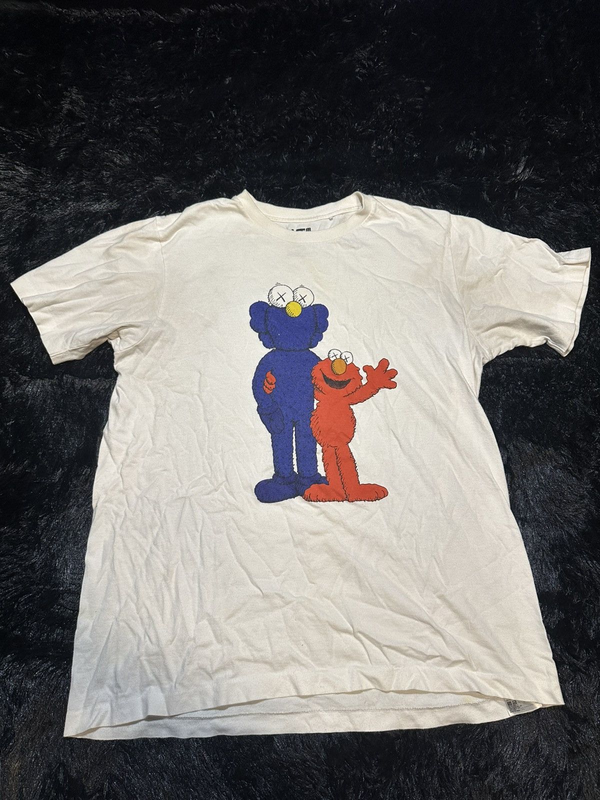 Kaws × Uniqlo Kaws x Uniqlo Size US L / EU 52-54 / 3 - 1 Thumbnail