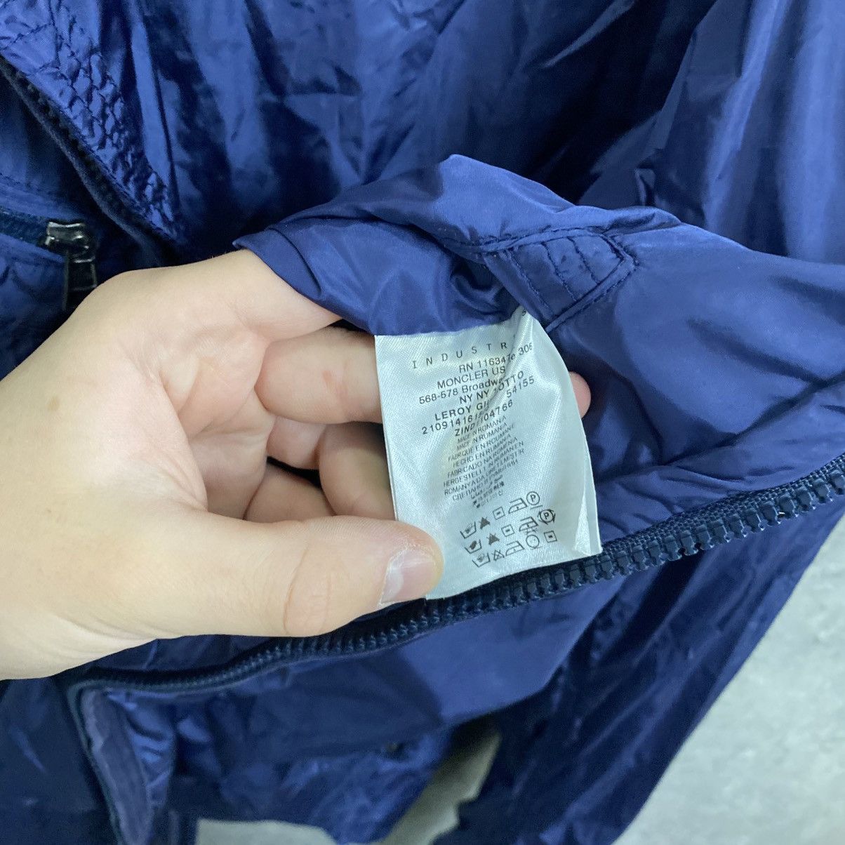 Moncler Moncler Nylon Light Jacket Size US XL / EU 56 / 4 - 13 Thumbnail