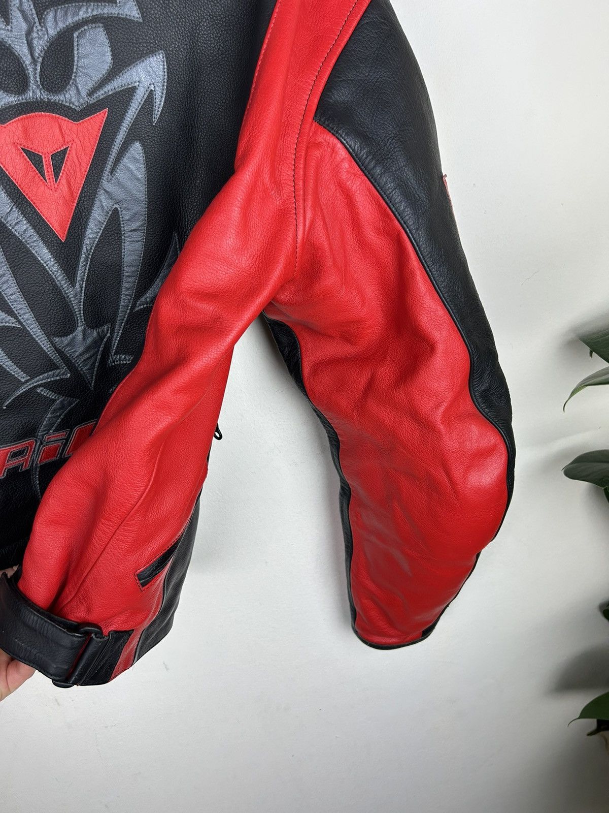 Dainese Dainese Leather Suit Superbike Jacket & Pants Size US L / EU 52-54 / 3 - 15 Thumbnail