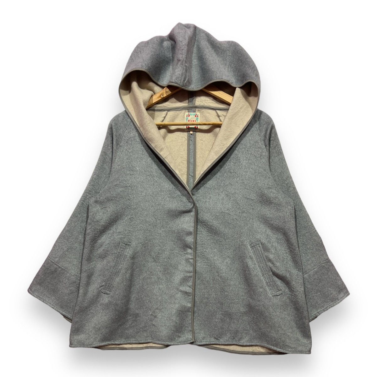 Beams Plus 🔥 BEAMS HEART Beauty Cloak Size M / US 6-8 / IT 42-44 - 1 Thumbnail